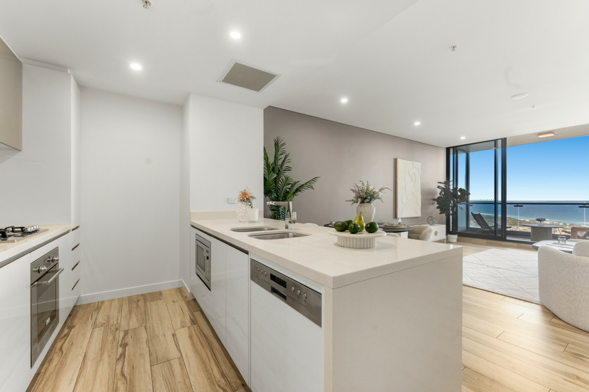 3412/2 Como Crescent — photo from LJ Hooker Southport