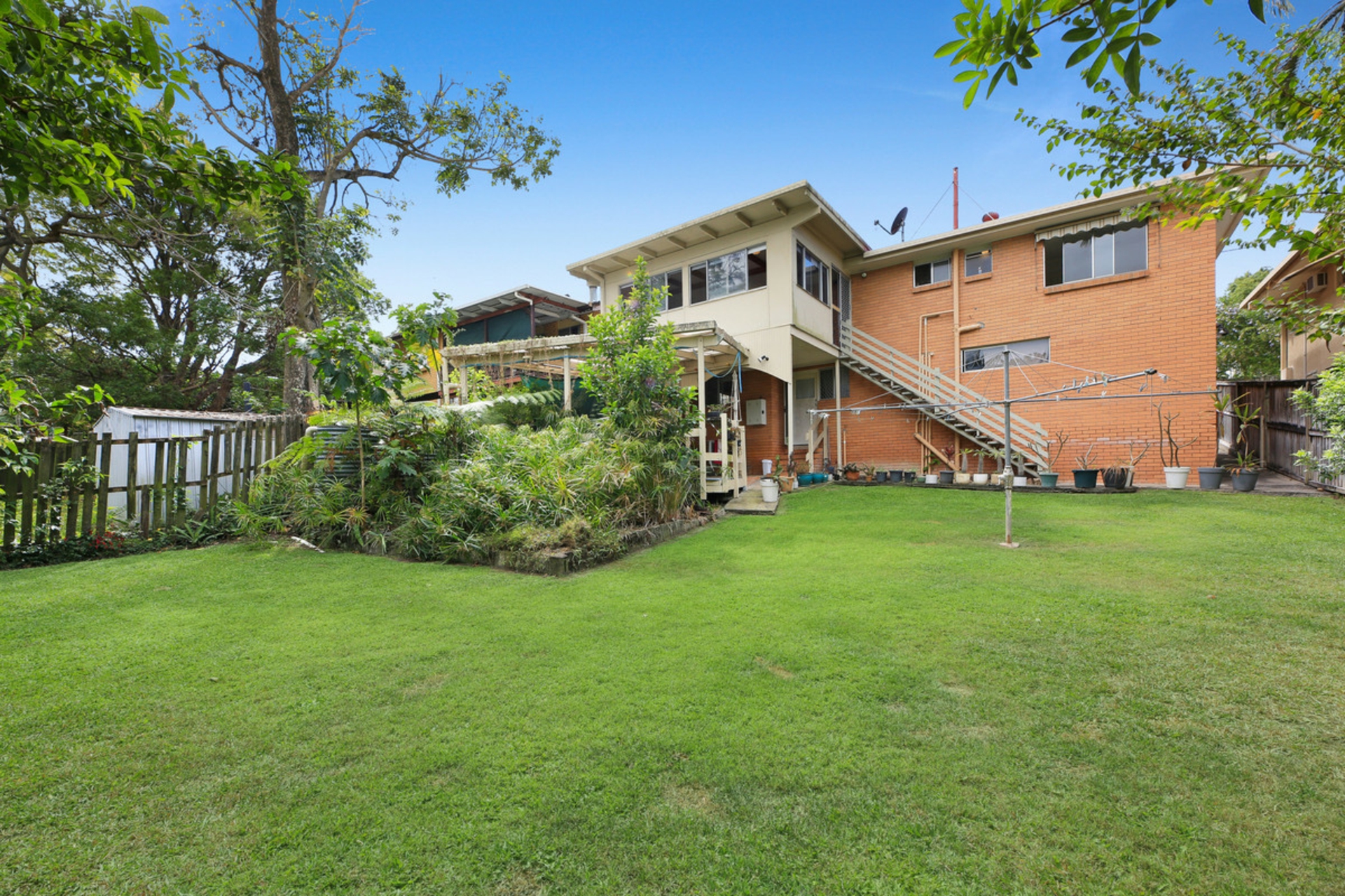 23 Eileen Avenue — photo 2 of 21