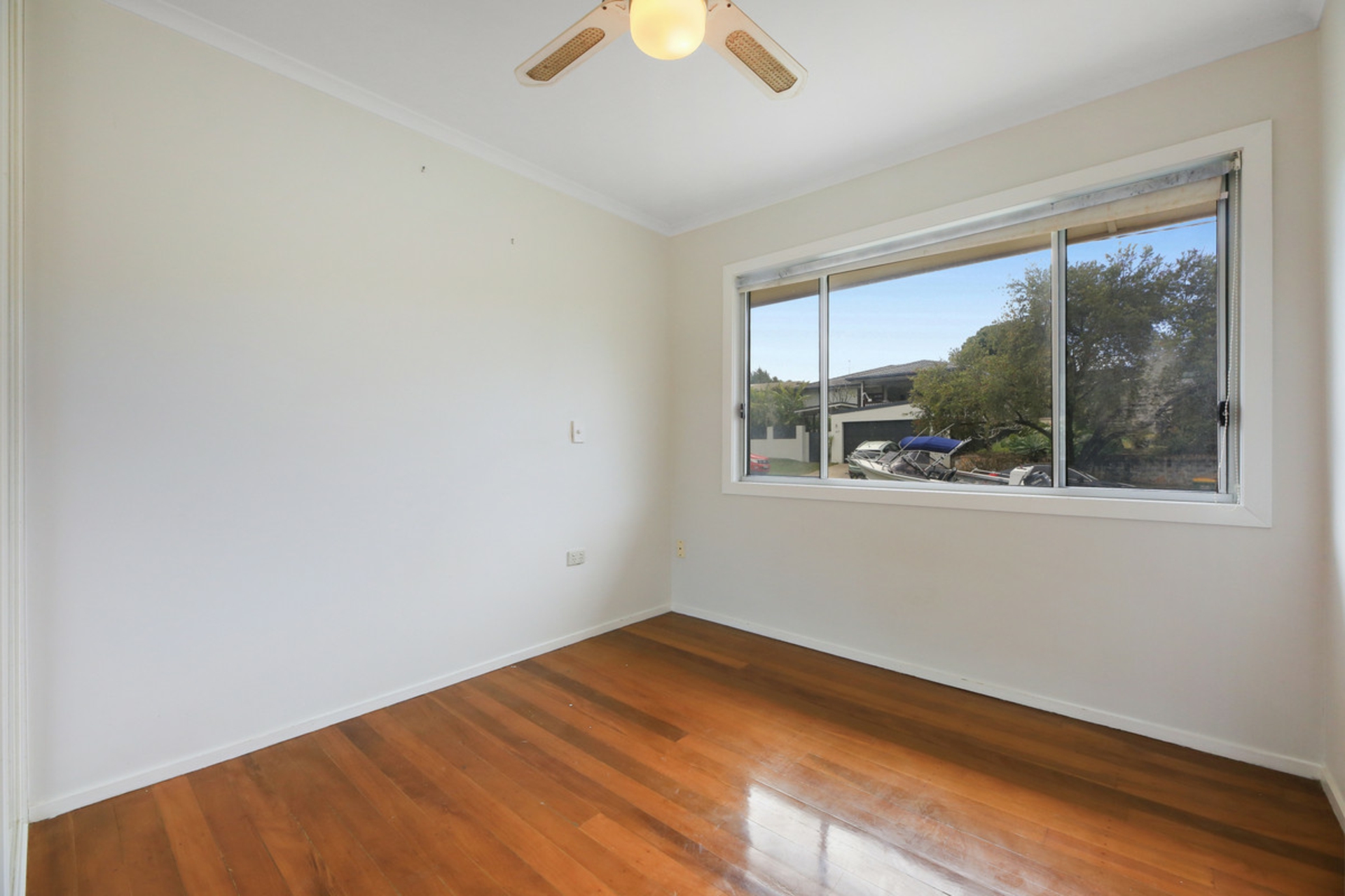23 Eileen Avenue — photo 16 of 21