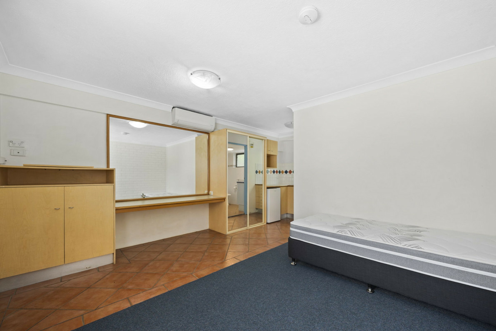 106/132 Marine Parade — photo 3 of 9