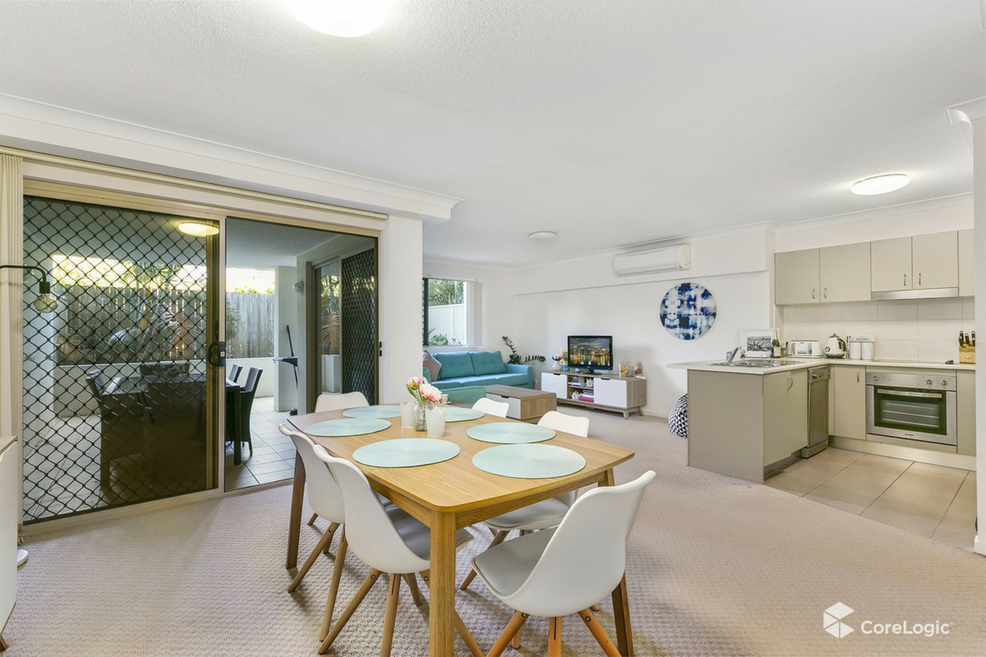 3/13D Wyndham Avenue — photo 3 of 11
