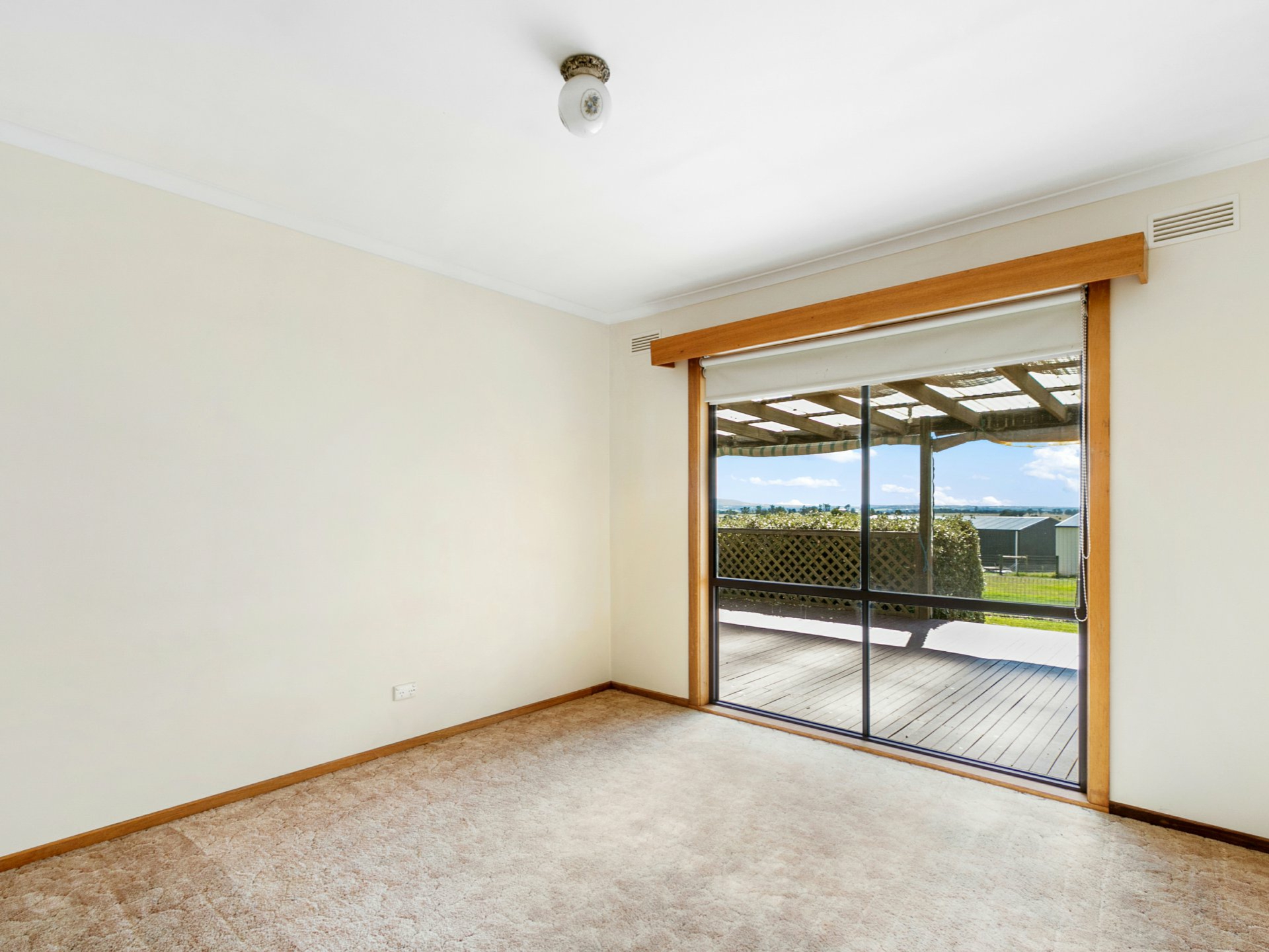 65 Ives Road, LINDENOW SOUTH
