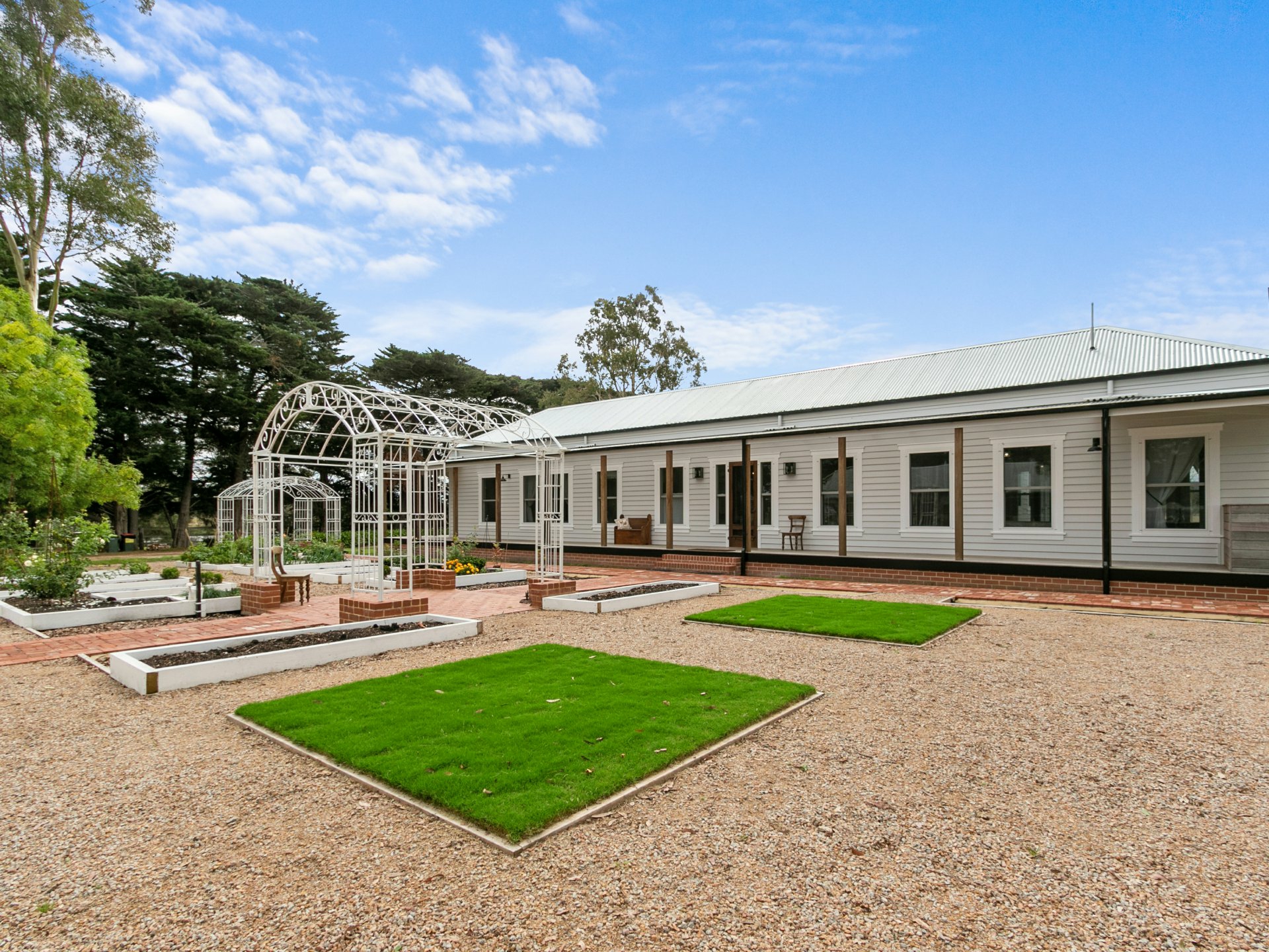 715 Bairnsdale/Dargo Road, BAIRNSDALE