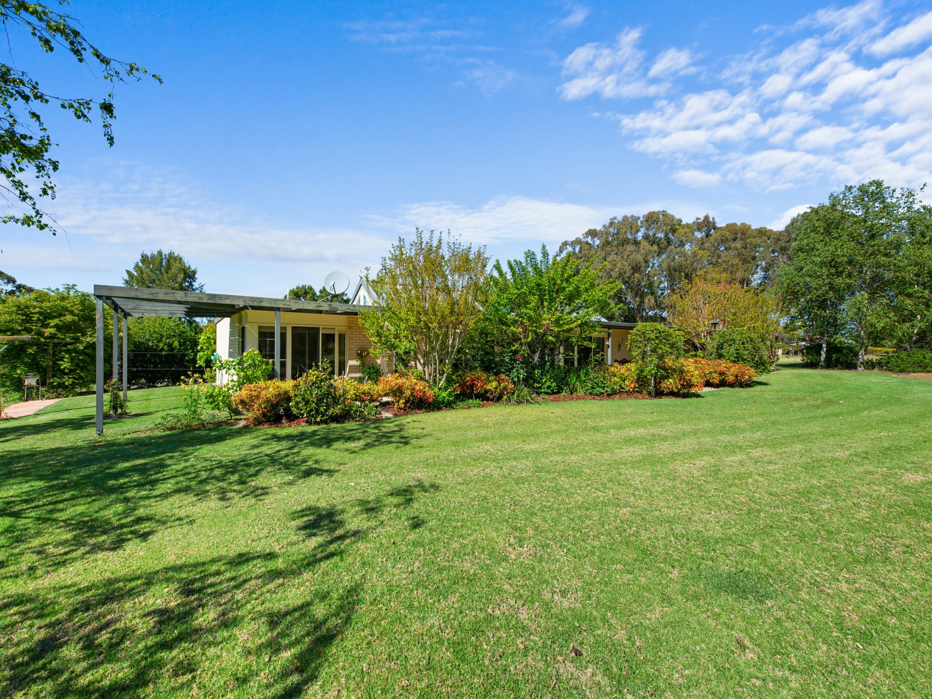 246 Nicholson Sarsfield Road, NICHOLSON