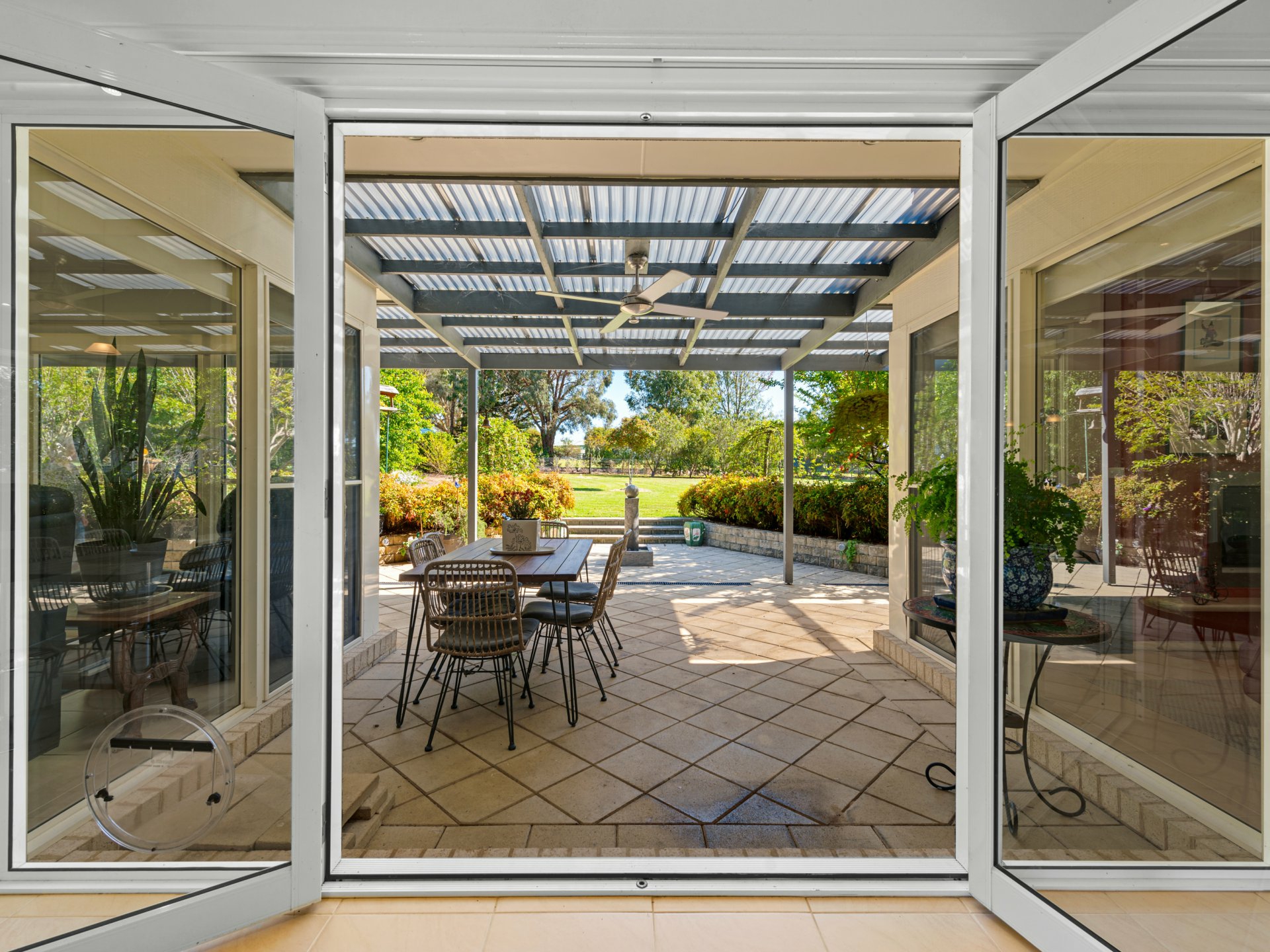246 Nicholson Sarsfield Road, NICHOLSON