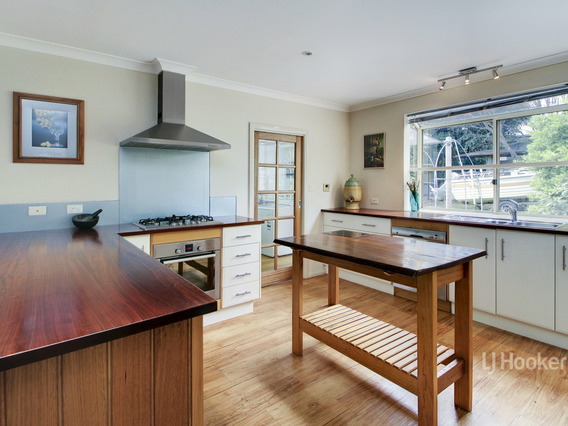 9193 Great Alpine Road Bruthen VIC House for Sale LJ Hooker