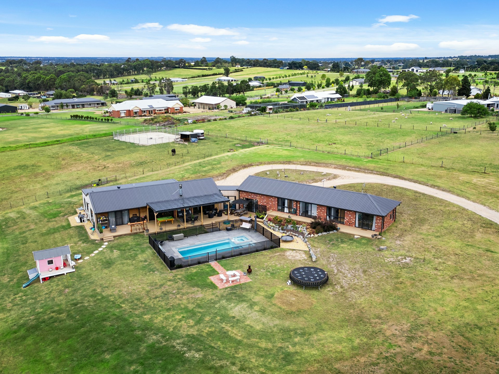 91 Kingsley Drive, WY YUNG