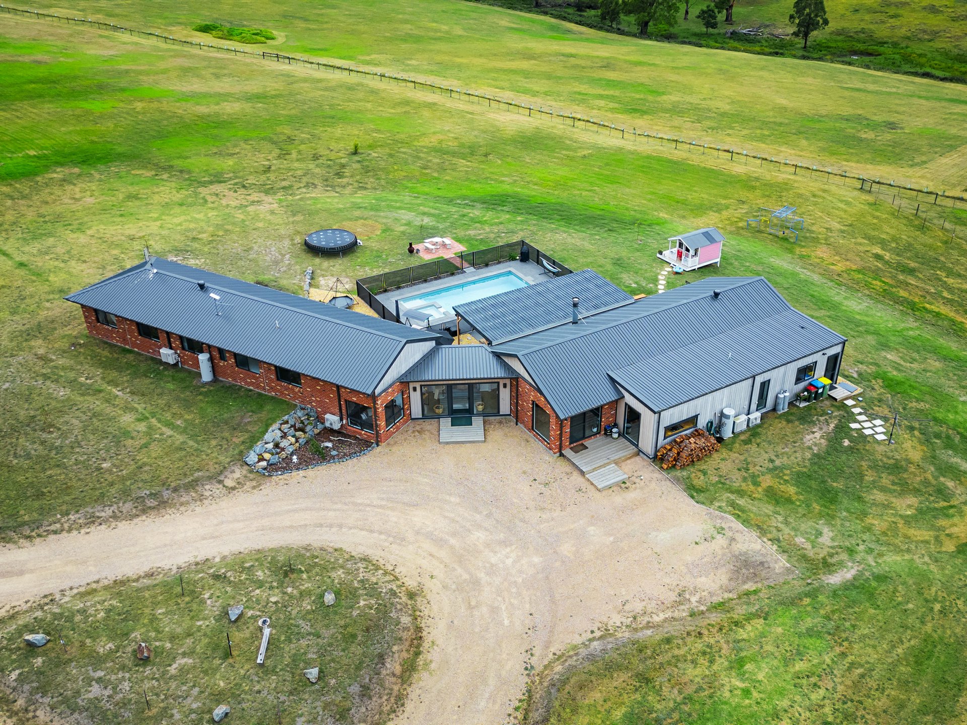 91 Kingsley Drive, WY YUNG