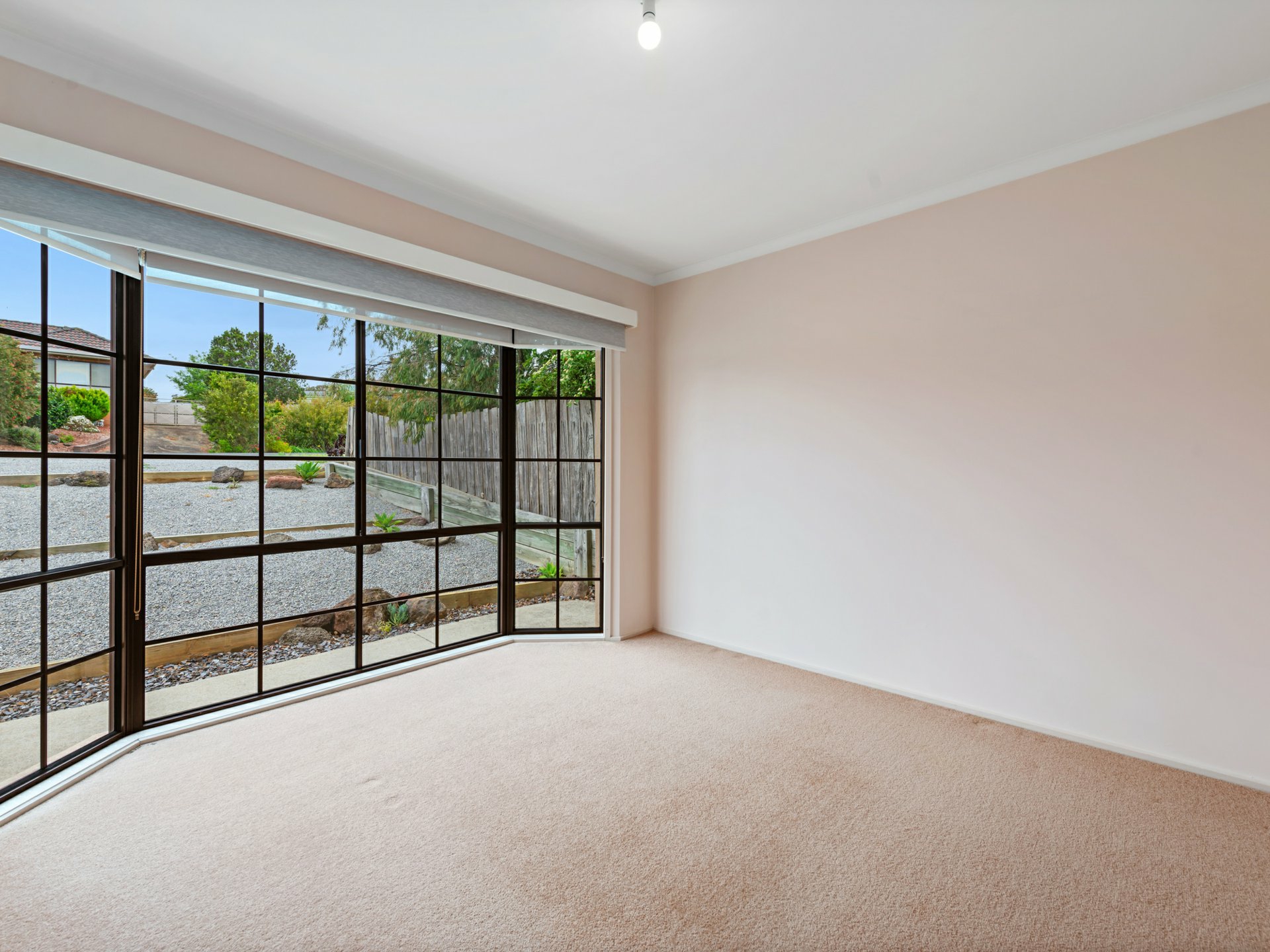 12 Ewing Court, LAKES ENTRANCE