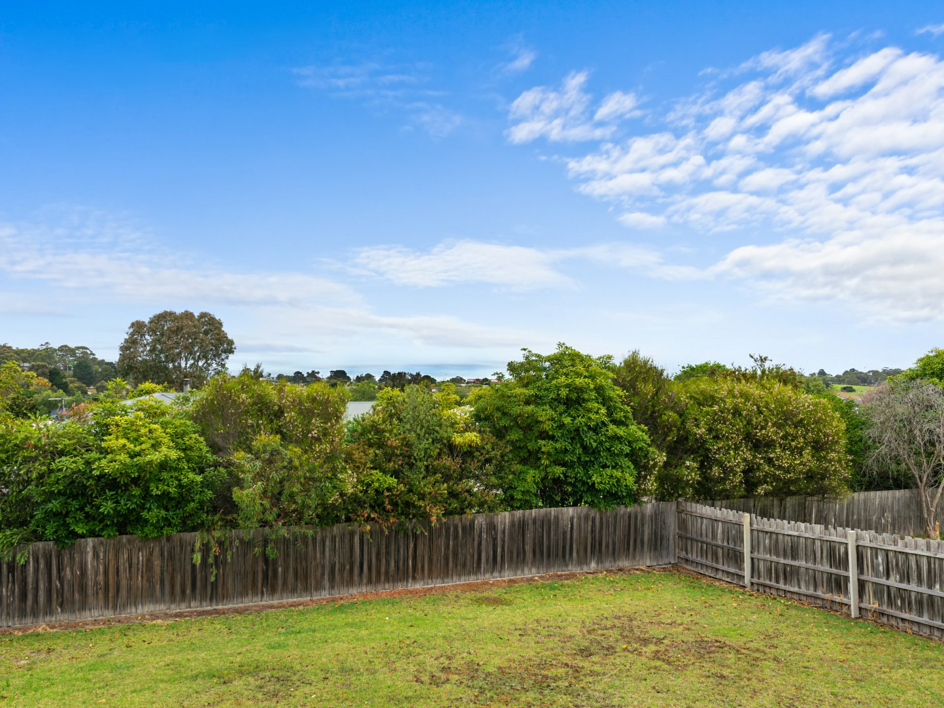 12 Ewing Court, LAKES ENTRANCE