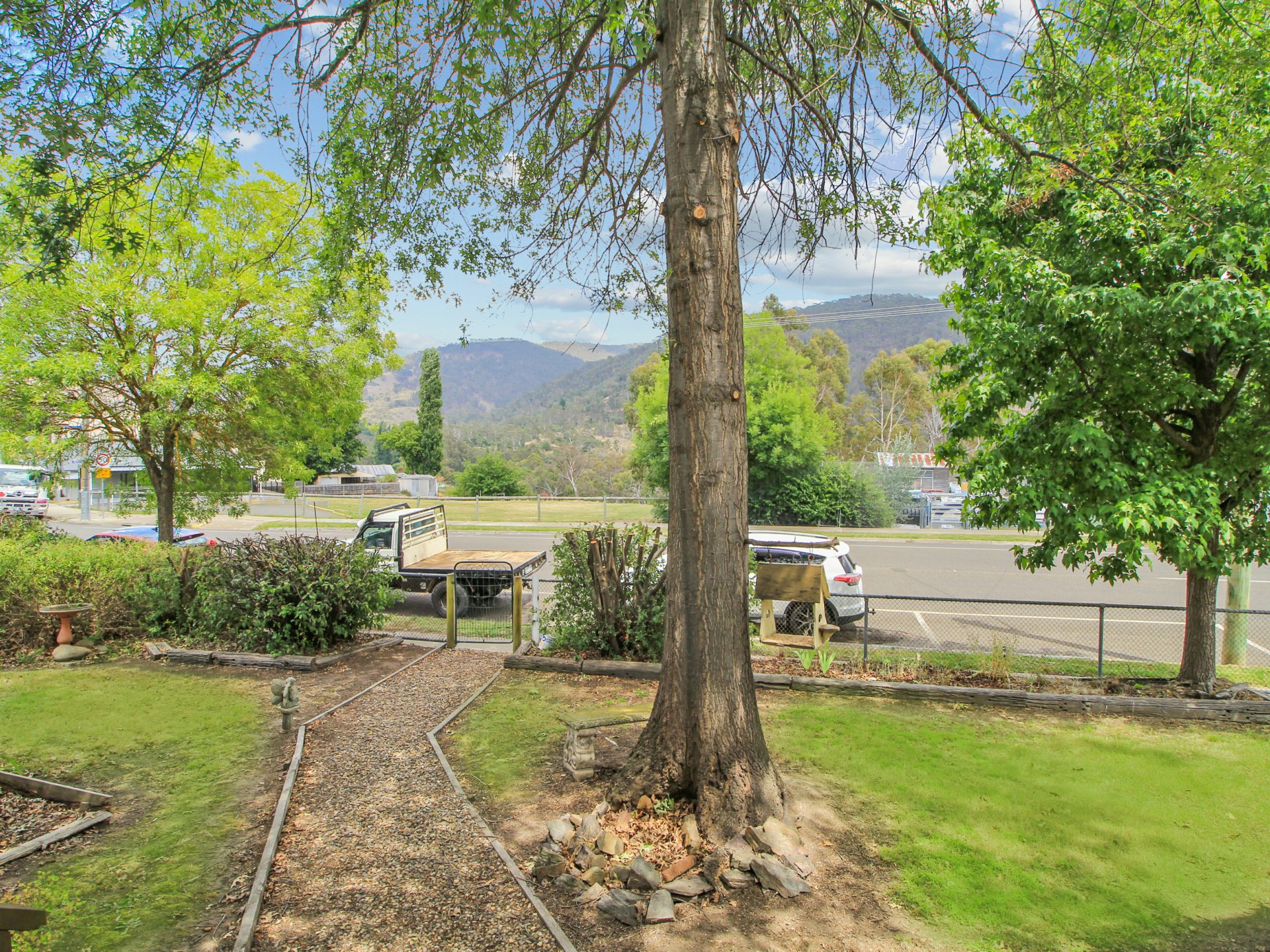 143 Day Avenue, OMEO