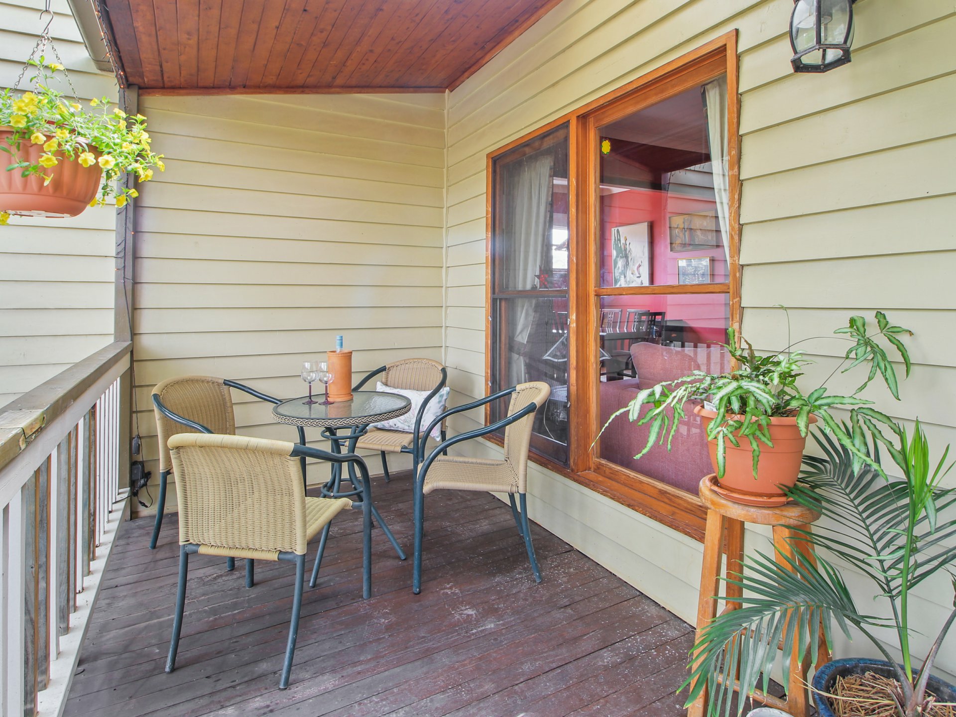 143 Day Avenue, OMEO