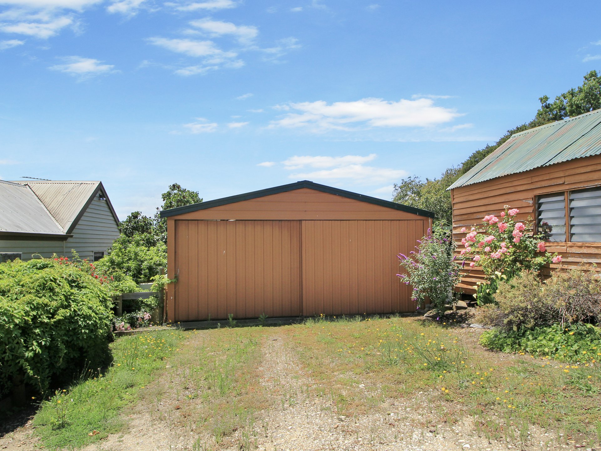 143 Day Avenue, OMEO