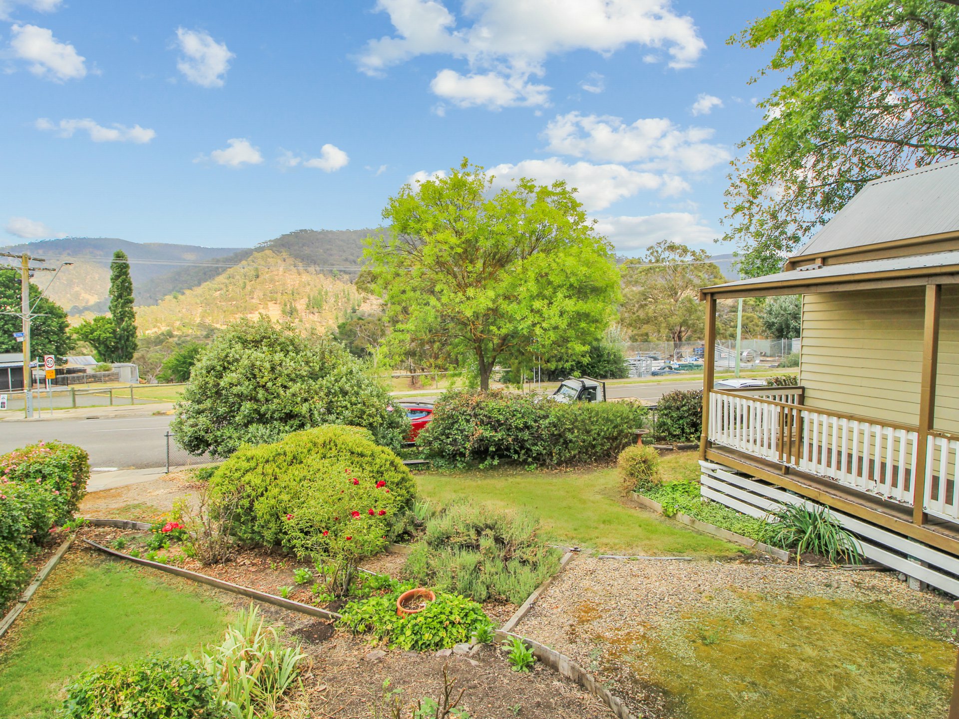 143 Day Avenue, OMEO