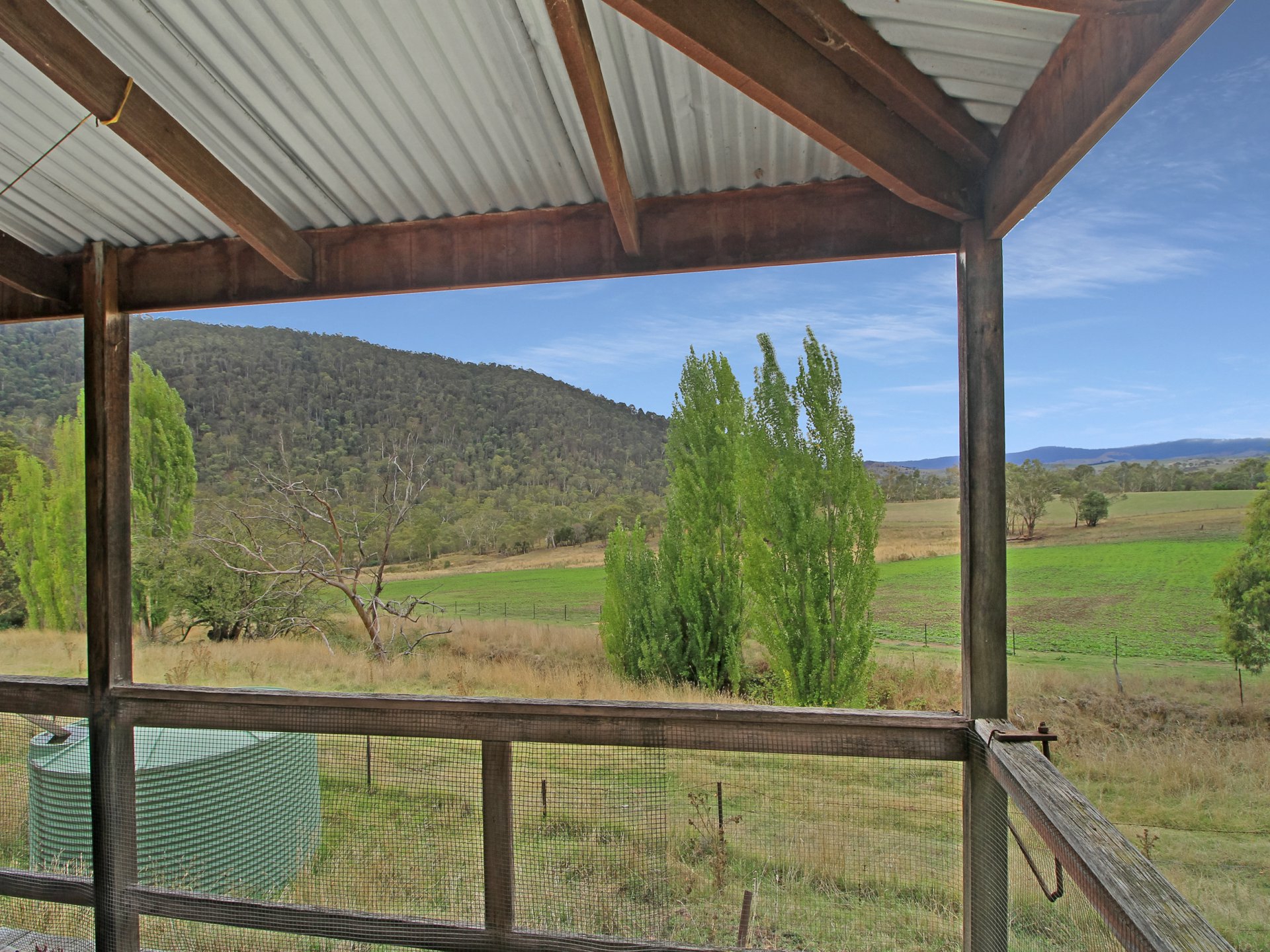 490 Great Alpine Road, OMEO