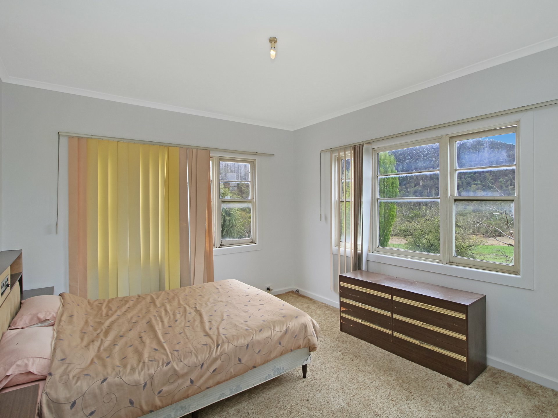 490 Great Alpine Road, OMEO