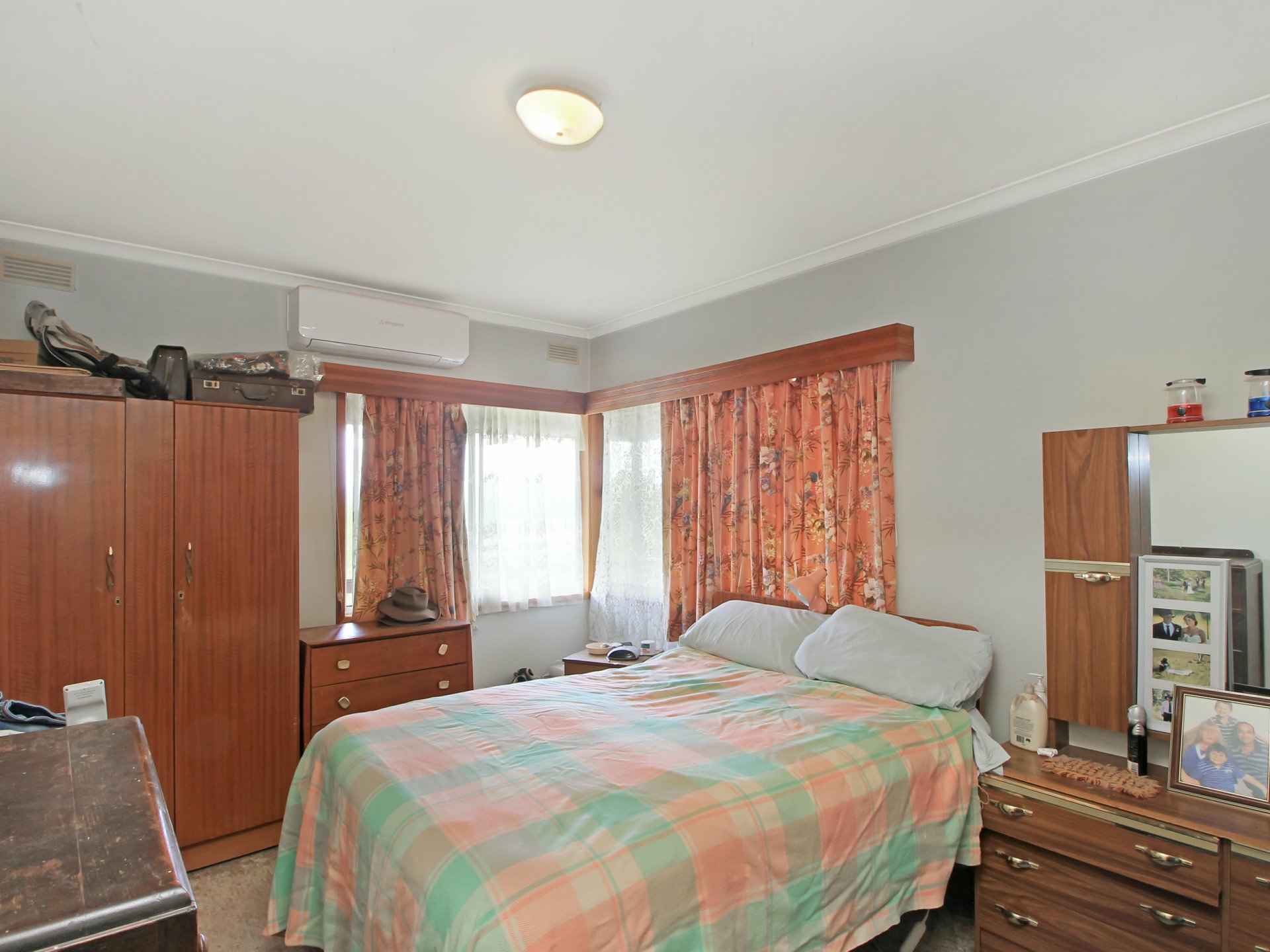 490 Great Alpine Road, OMEO