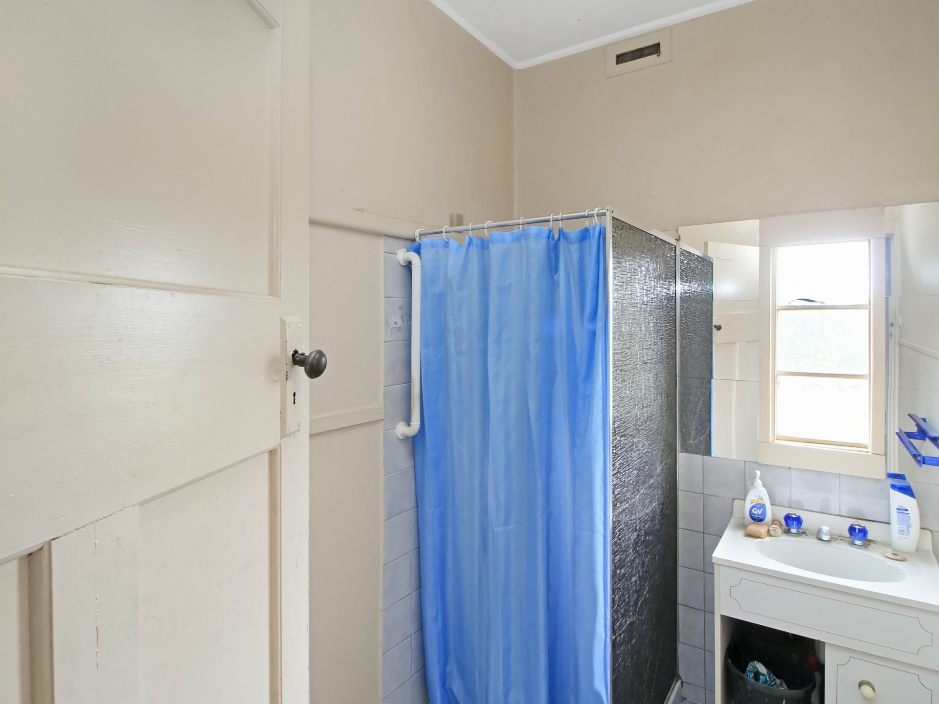 490 Great Alpine Road, OMEO