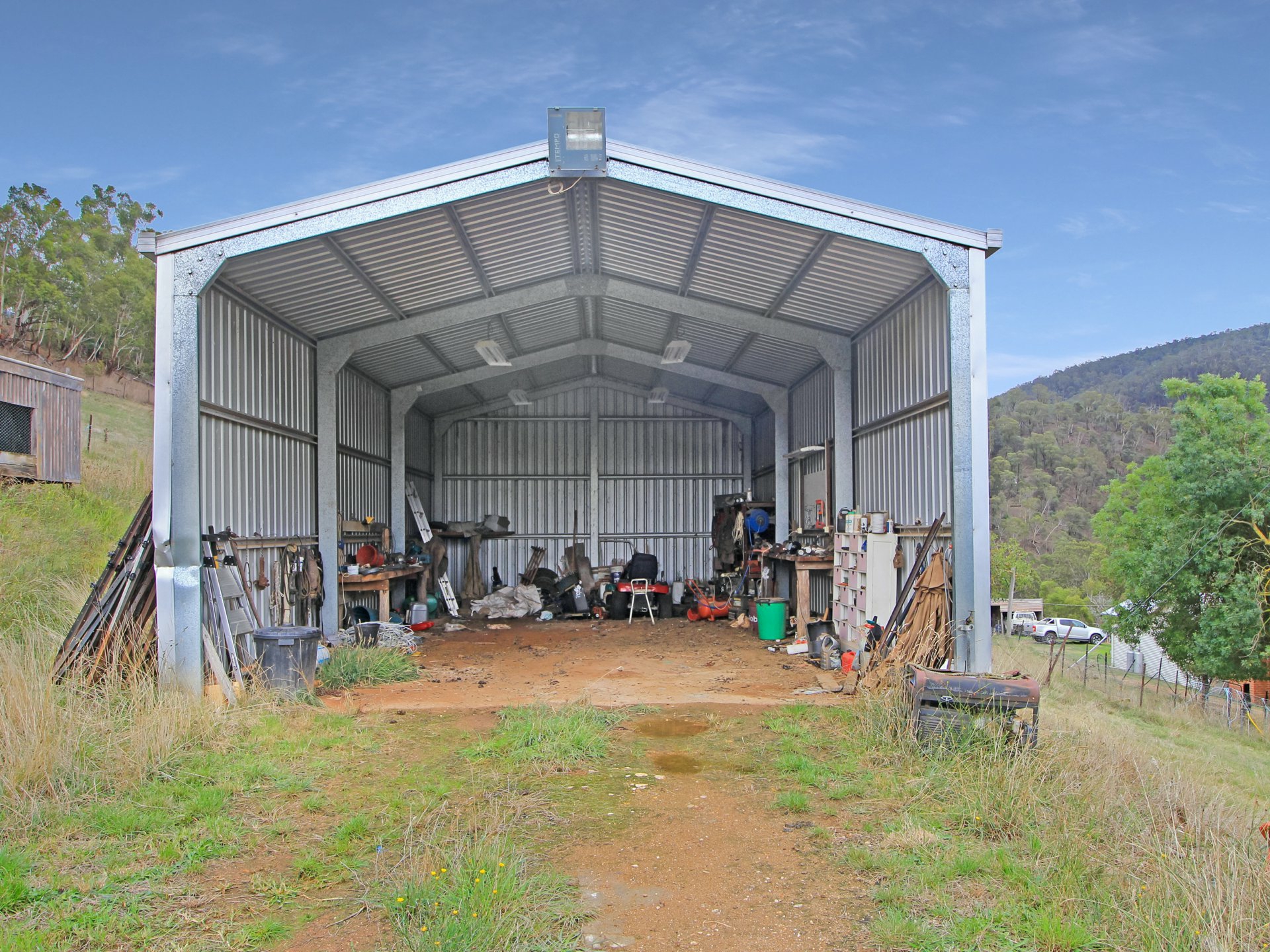 490 Great Alpine Road, OMEO