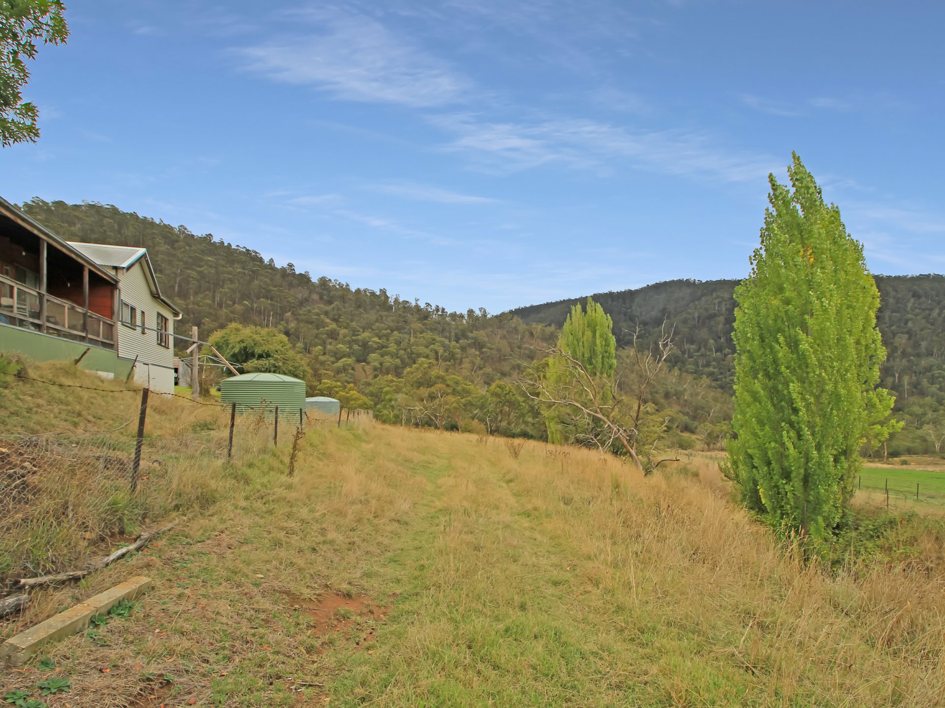 490 Great Alpine Road, OMEO