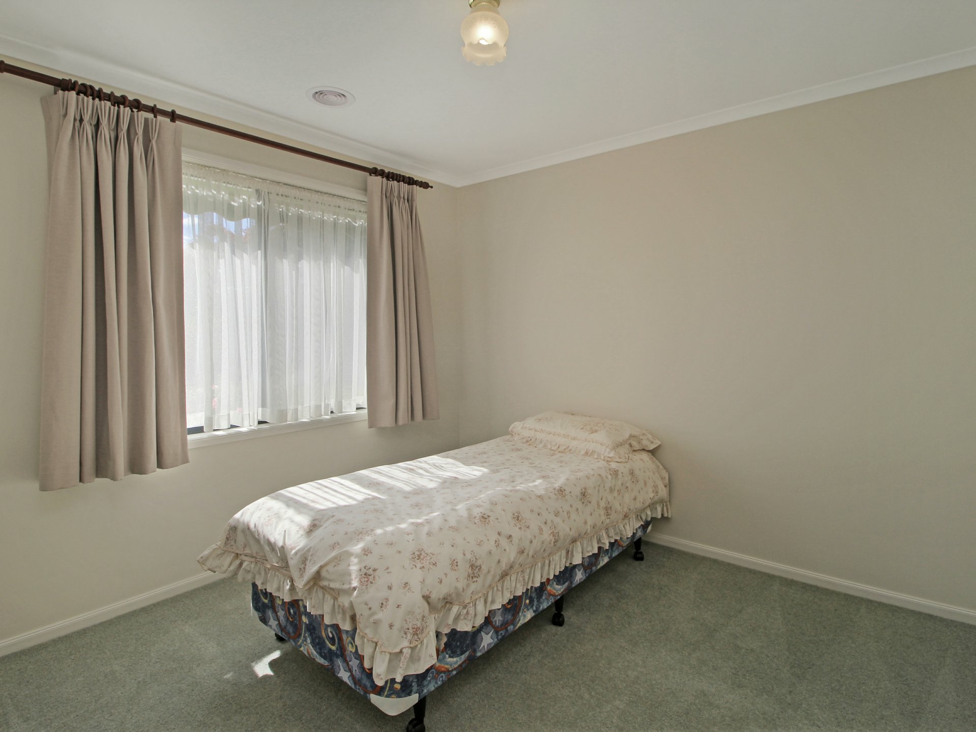 9 The Backwater, EASTWOOD