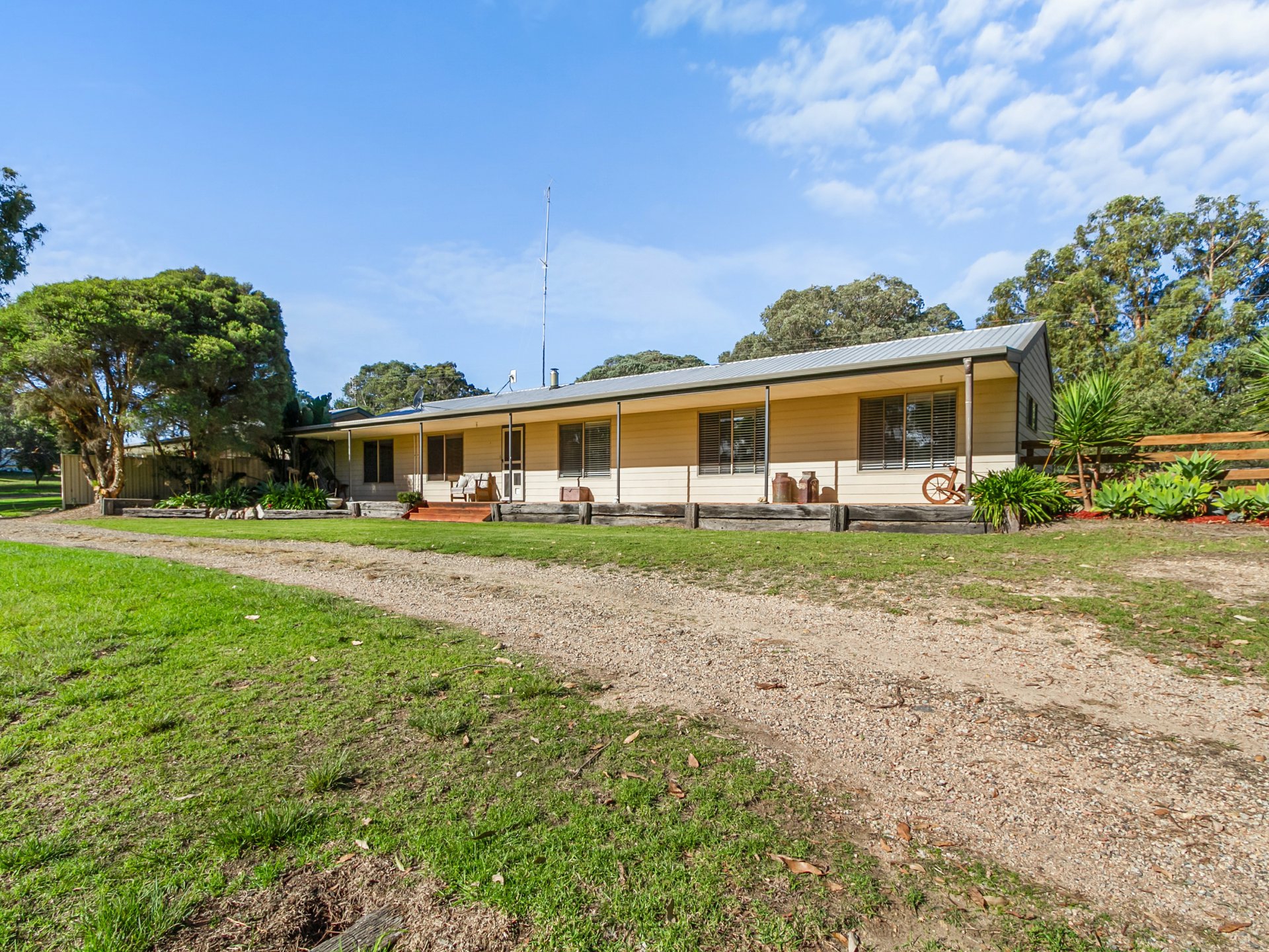 128 & 128A Waddells Road, NICHOLSON