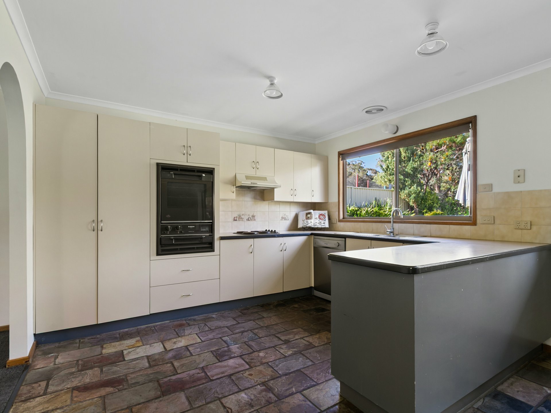 128 & 128A Waddells Road, NICHOLSON