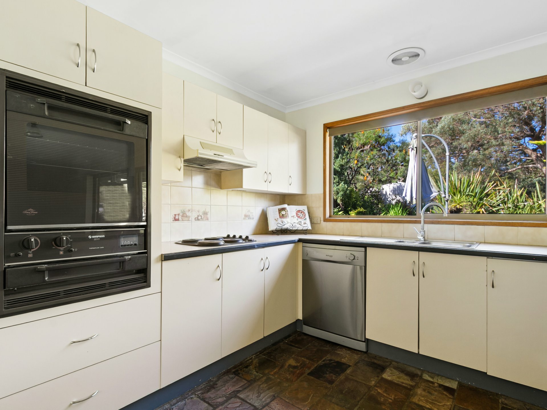 128 & 128A Waddells Road, NICHOLSON