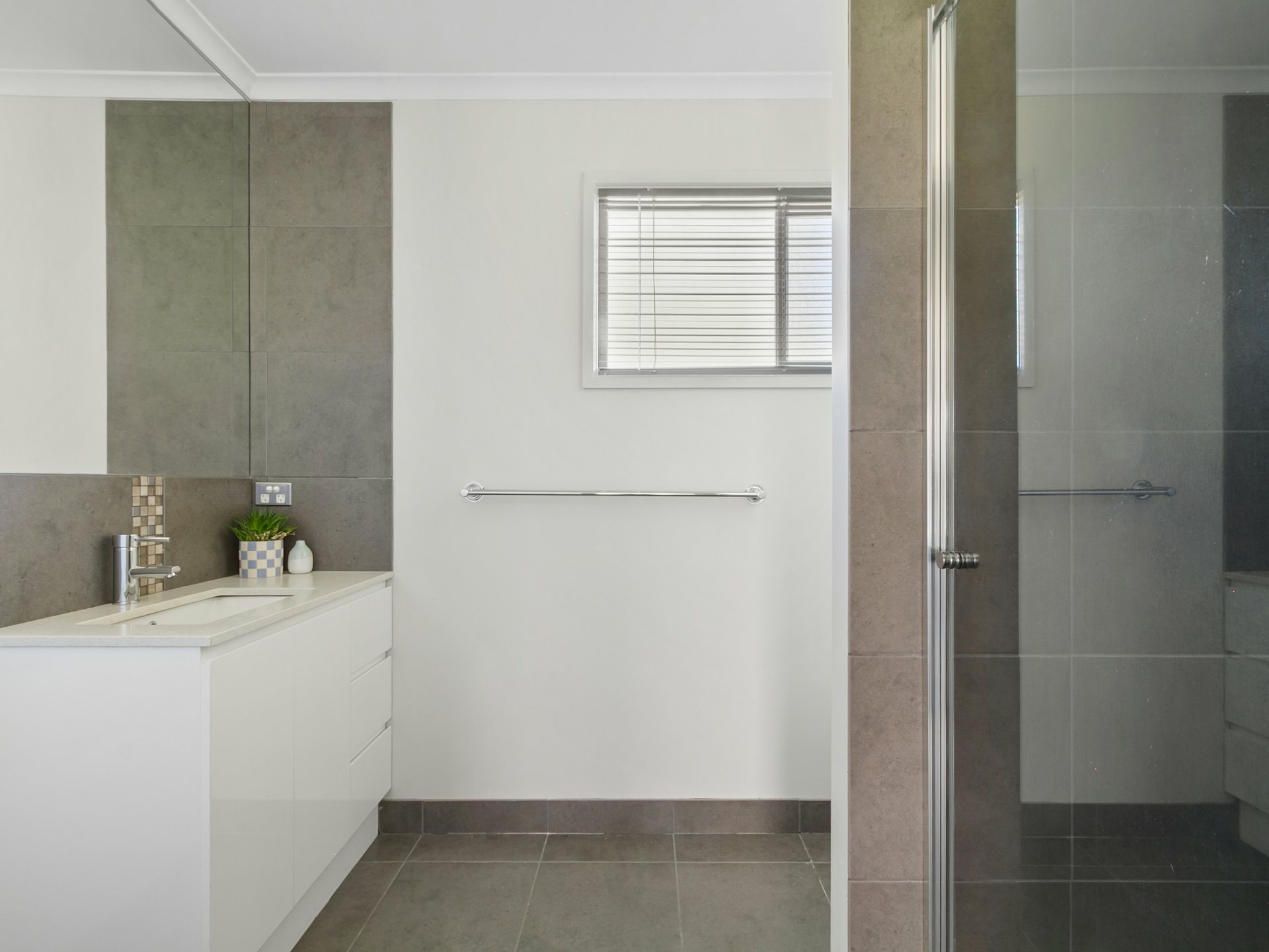 128 & 128A Waddells Road, NICHOLSON
