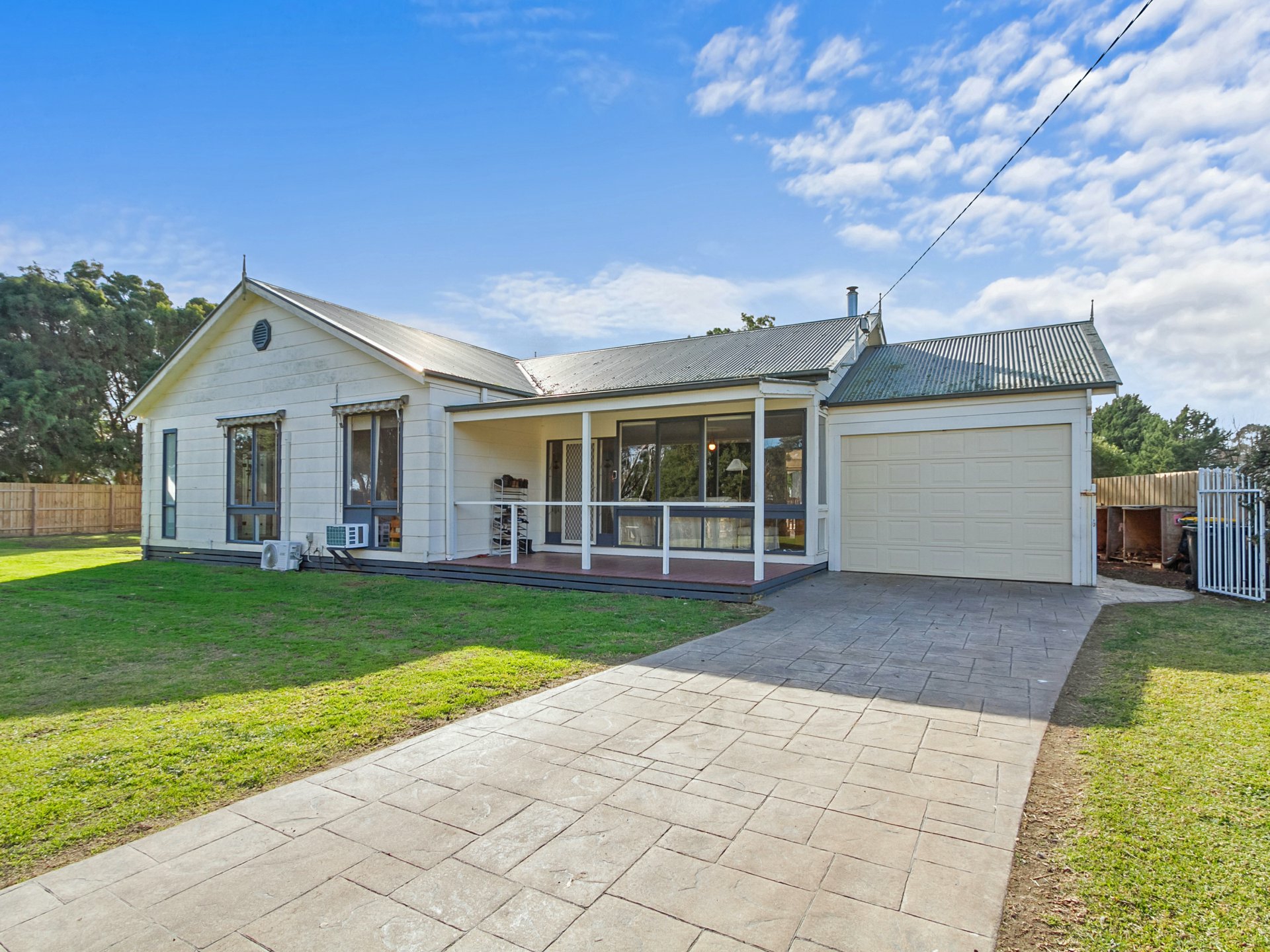 123 Crooke Street — photo from LJ Hooker Bairnsdale
