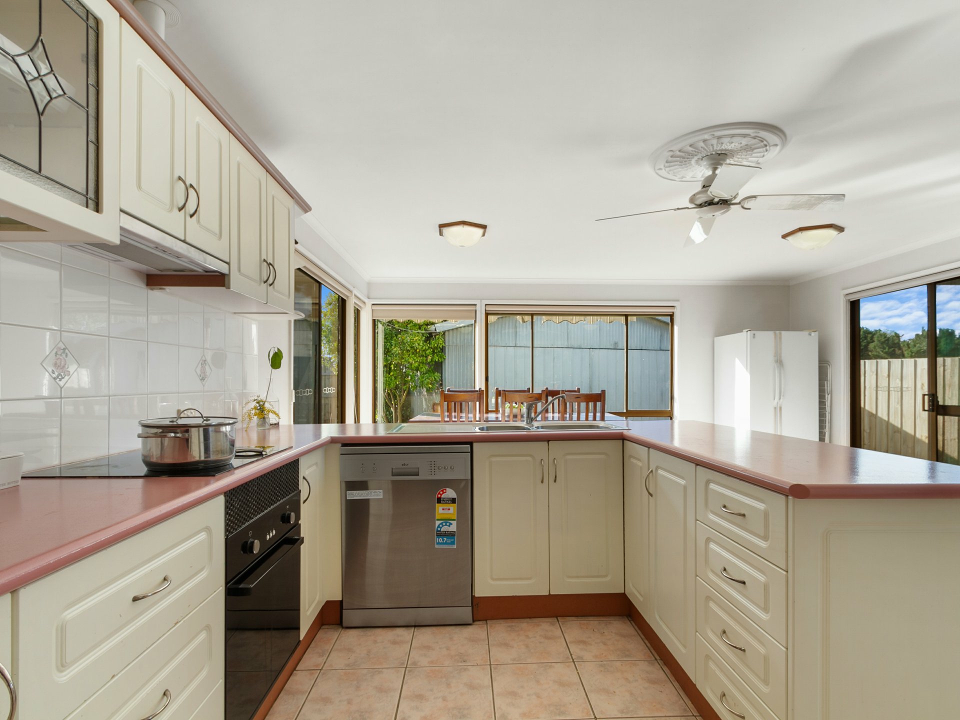123 Crooke Street — photo 4 of 30