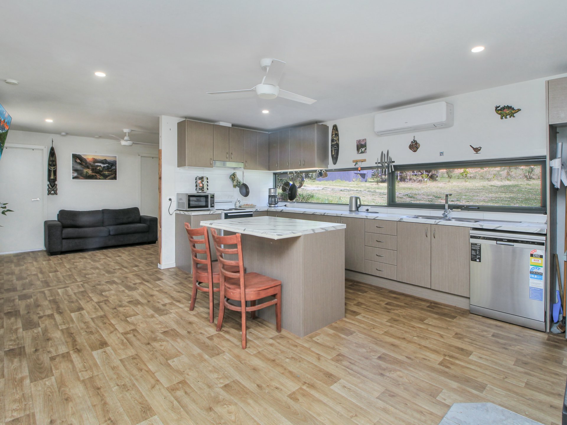 24 Gardam Court — photo 3 of 16