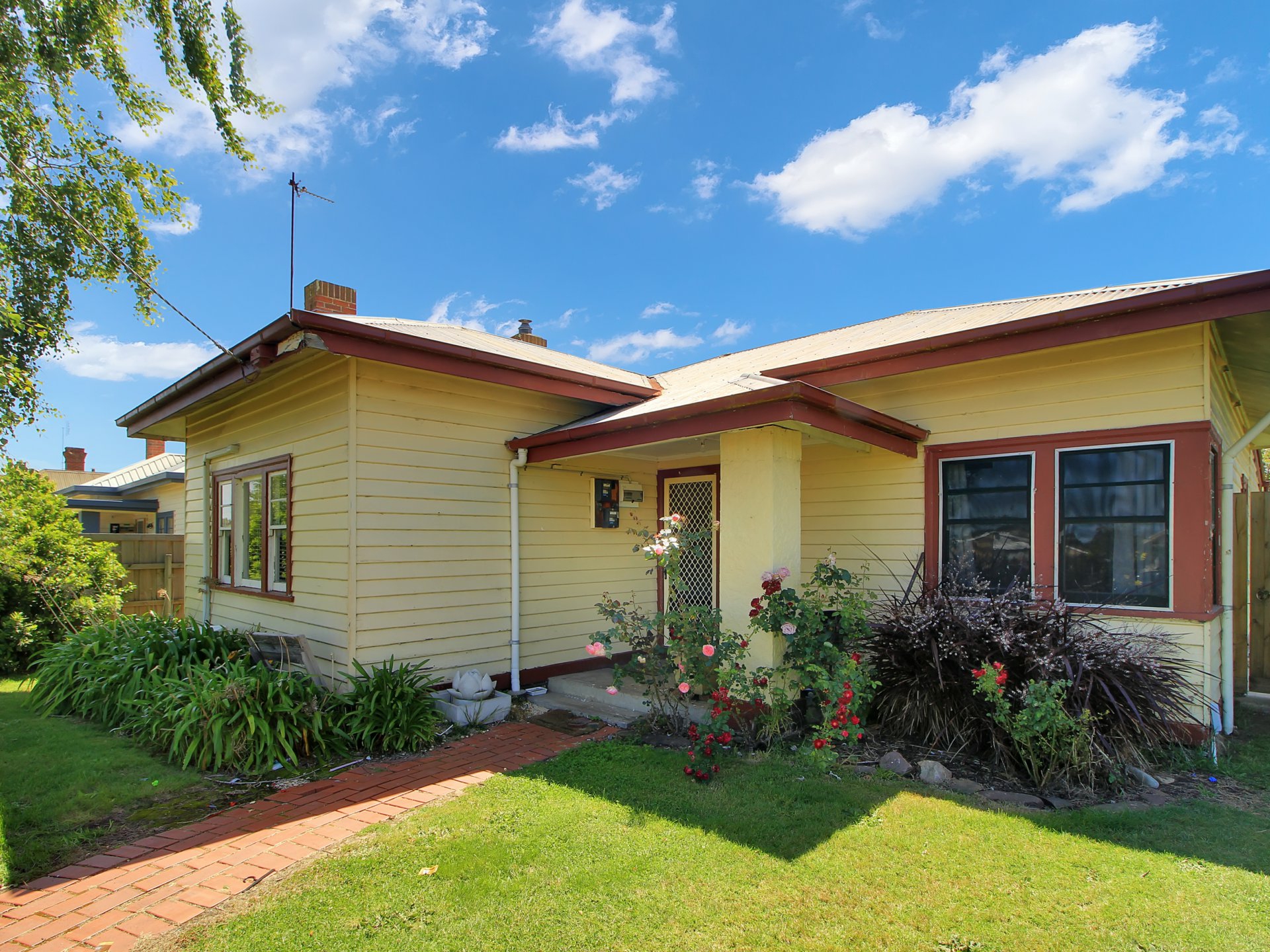 86 Pearson Street — photo from LJ Hooker Bairnsdale