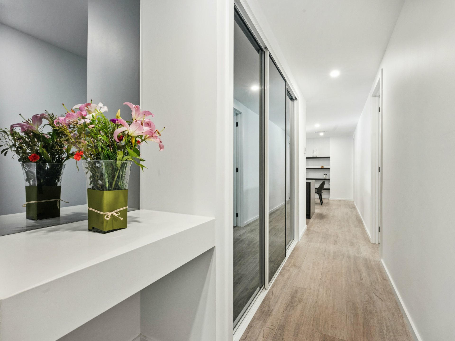 43 Eastern View Drive — photo 3 of 30