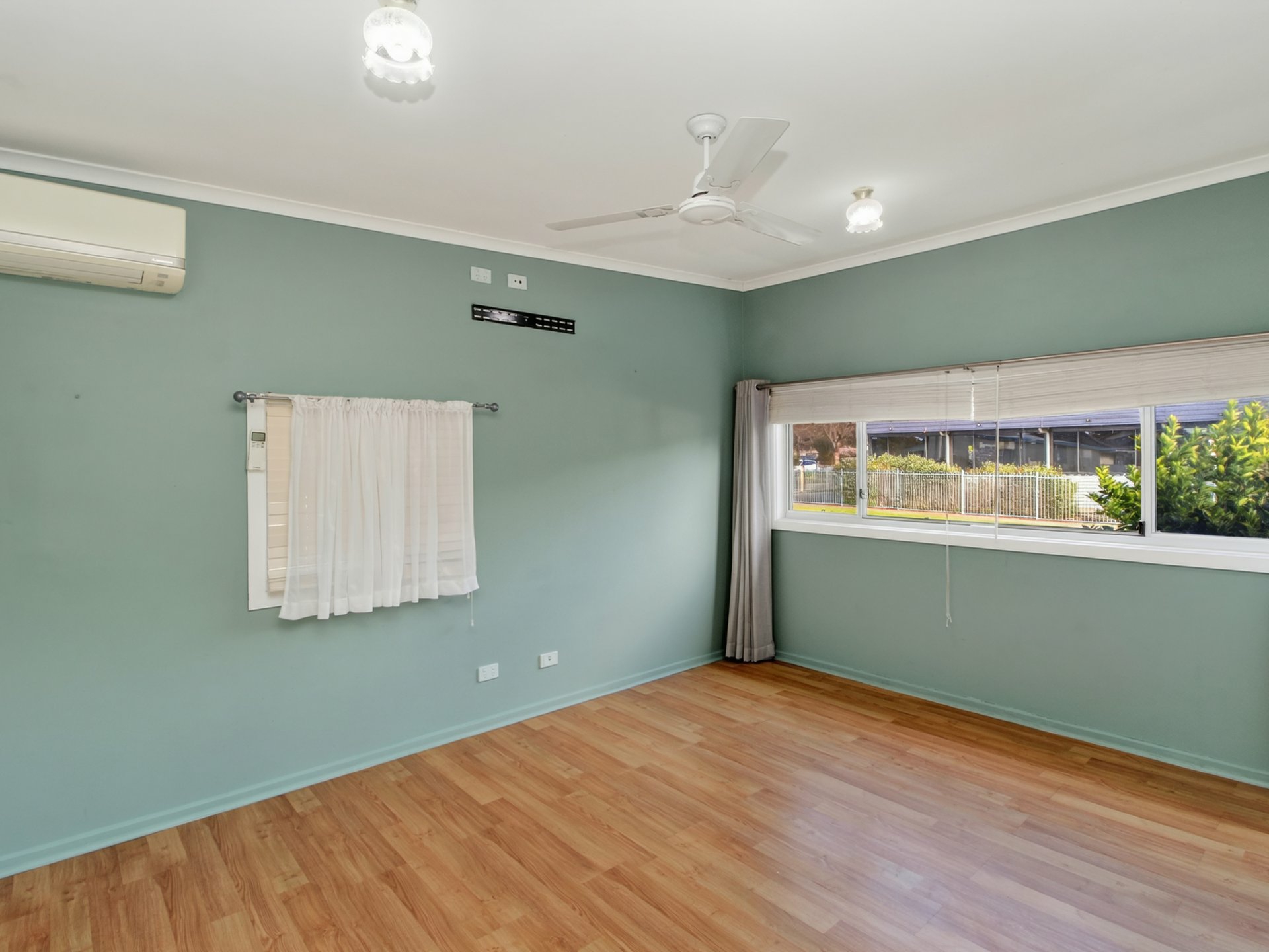 23 Cooma Street — photo 8 of 21