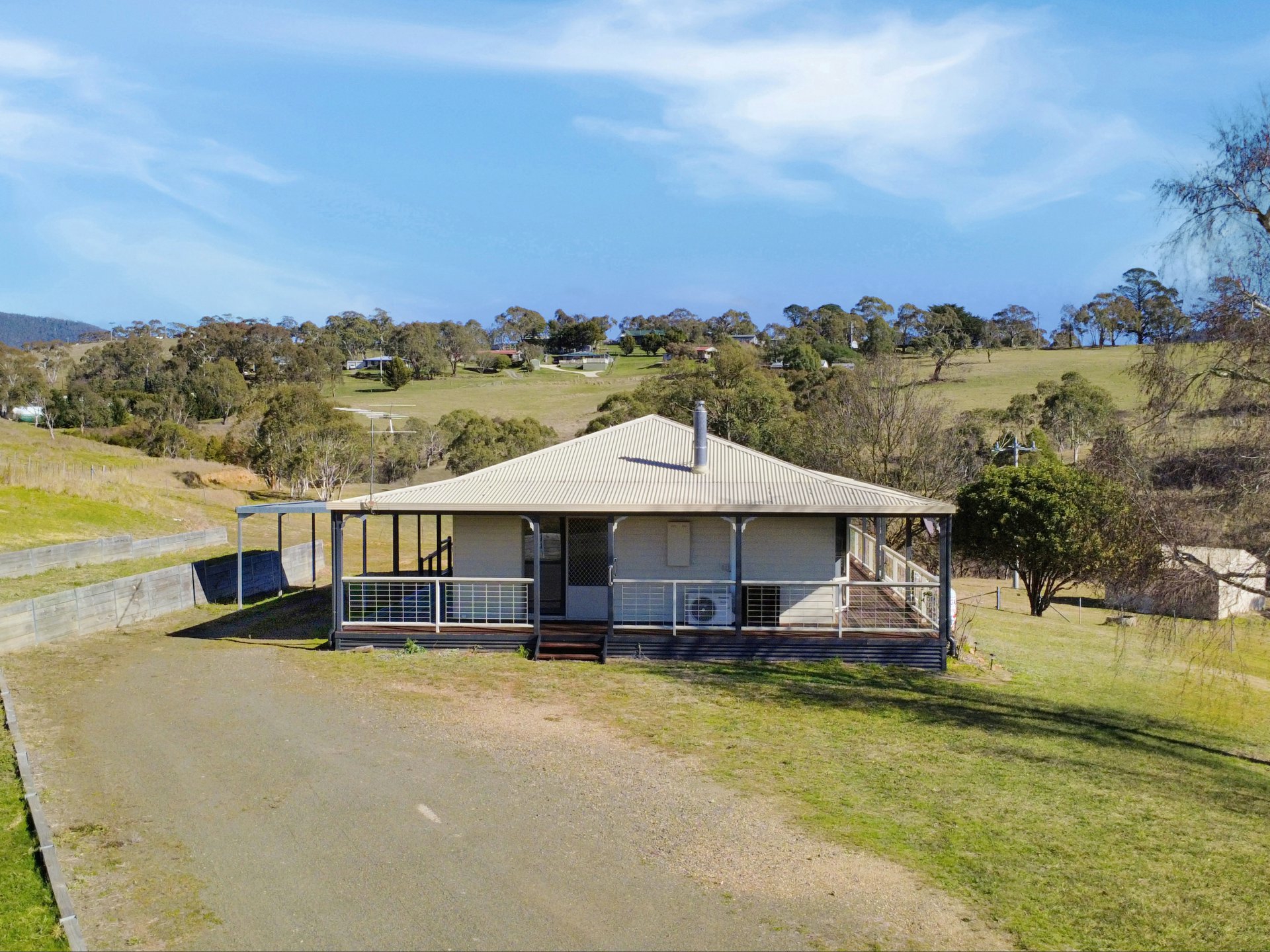 9345 Great Alpine Road — photo 13 of 16