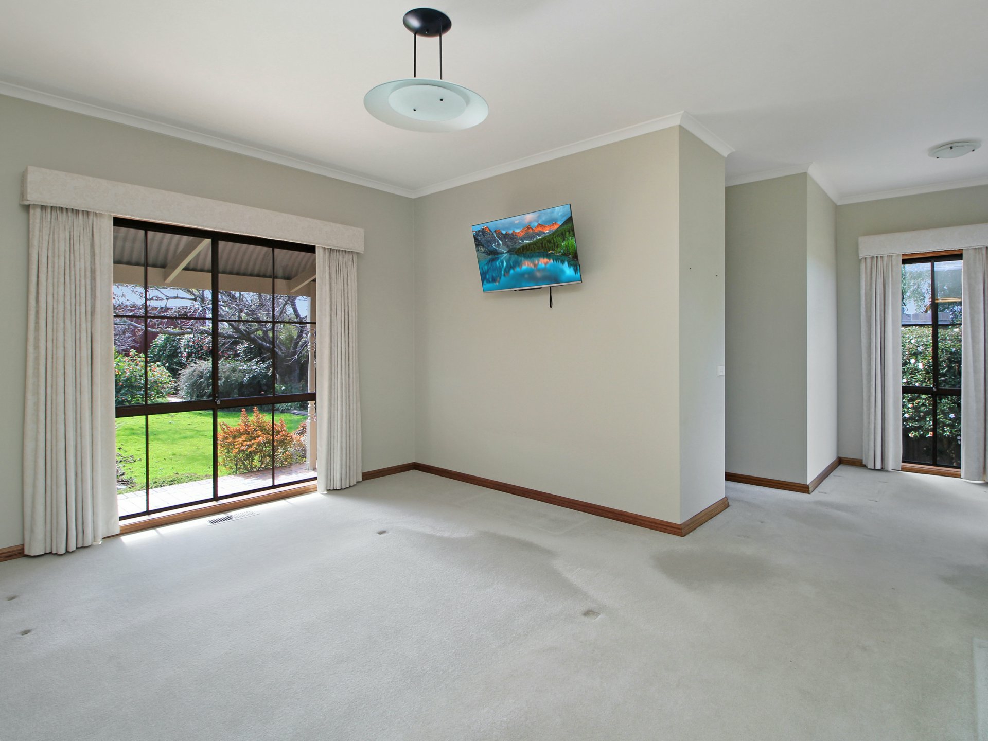30 Crooke Street — photo 5 of 11