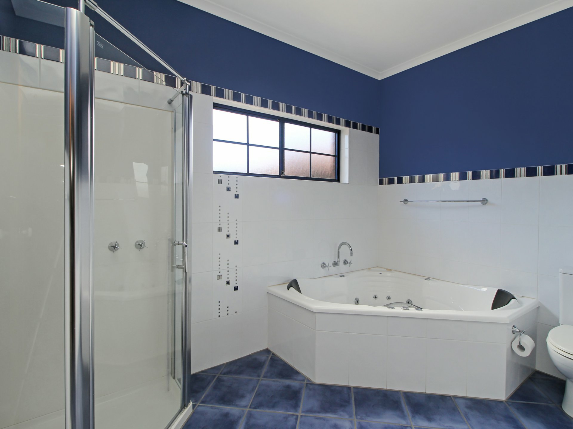 30 Crooke Street — photo 7 of 11