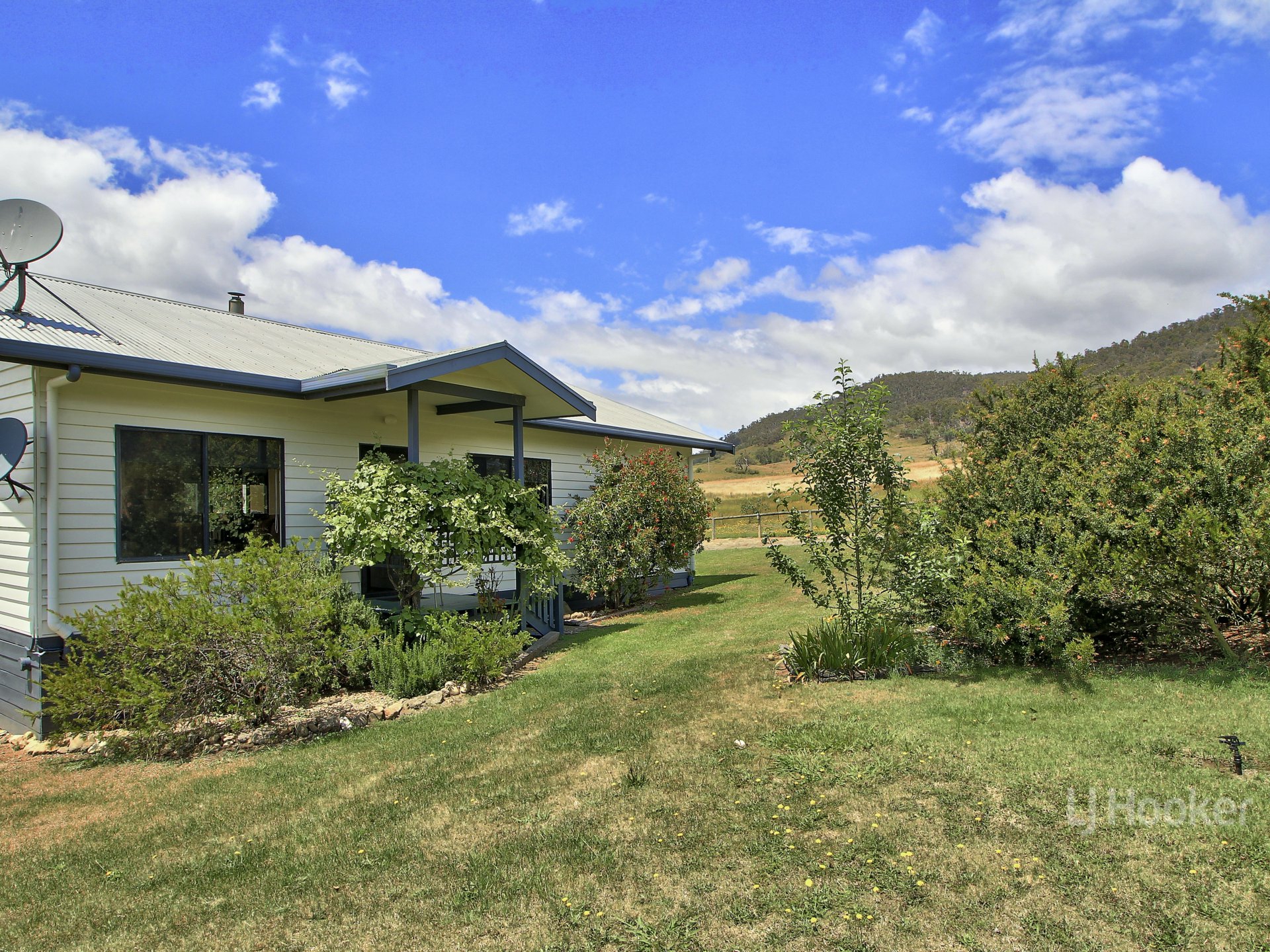 312 Omeo Valley Road — photo 3 of 24