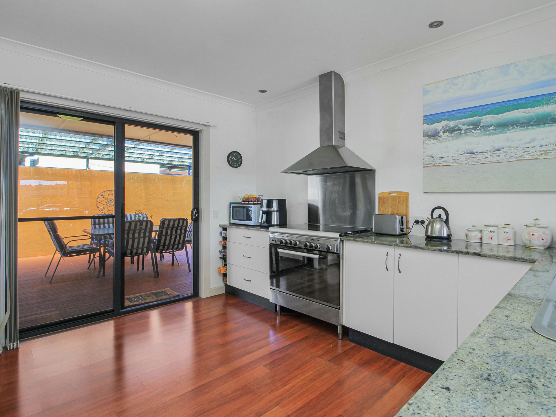 2 Deakin Avenue — photo 8 of 26
