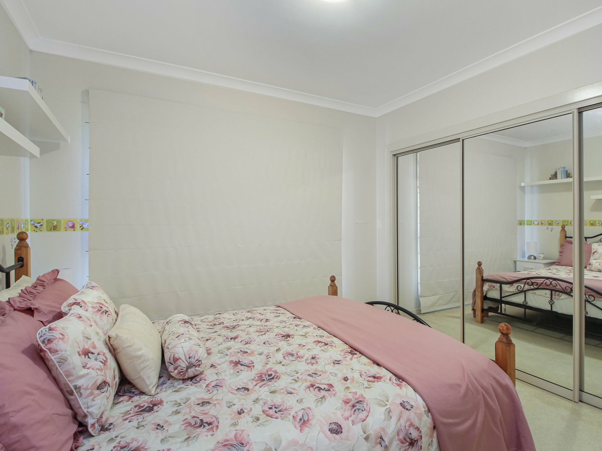 2 Deakin Avenue — photo 11 of 26