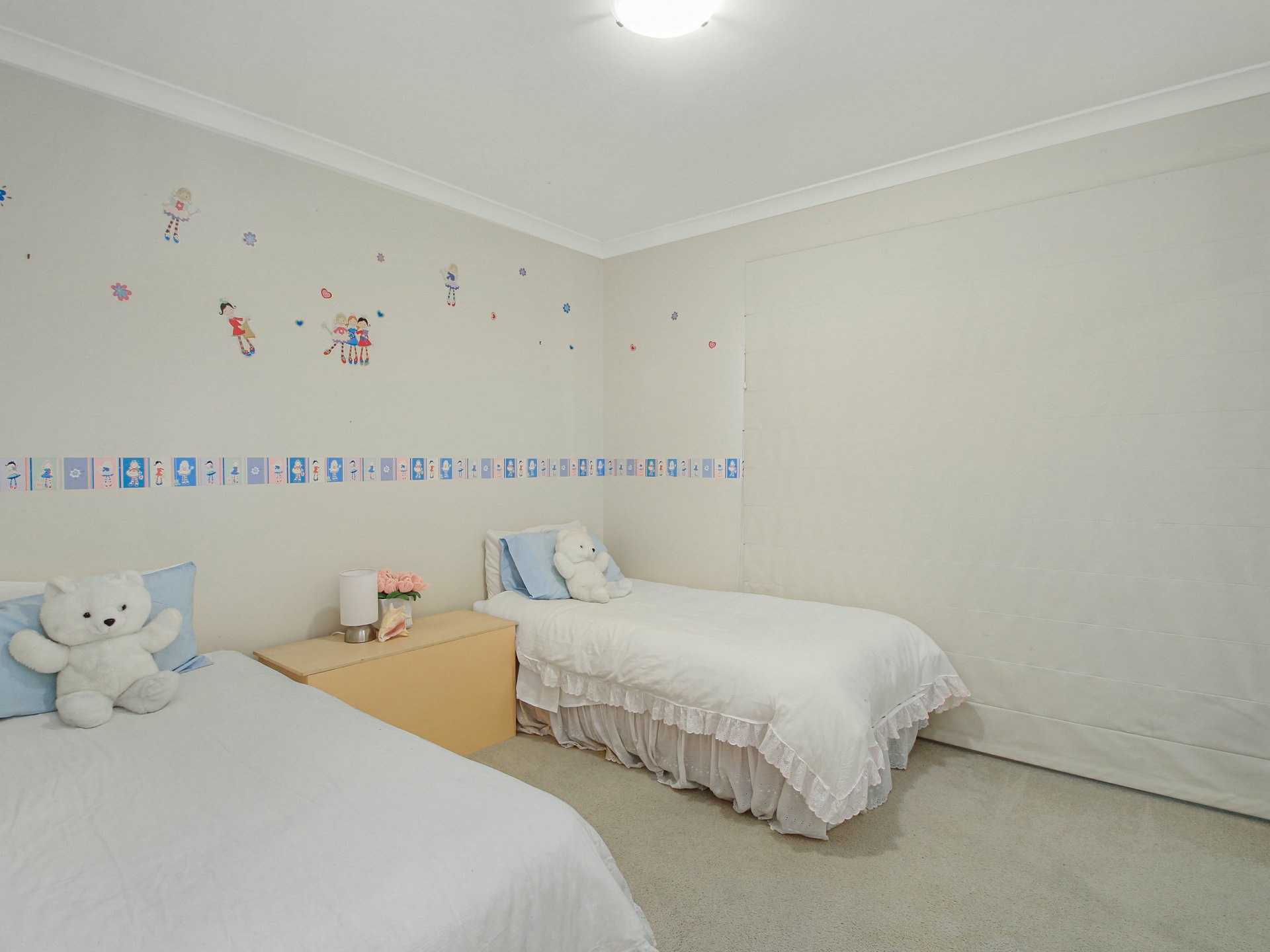 2 Deakin Avenue — photo 12 of 26