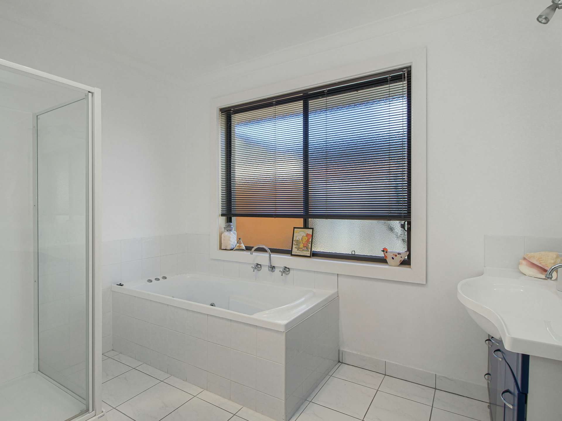 2 Deakin Avenue — photo 14 of 26