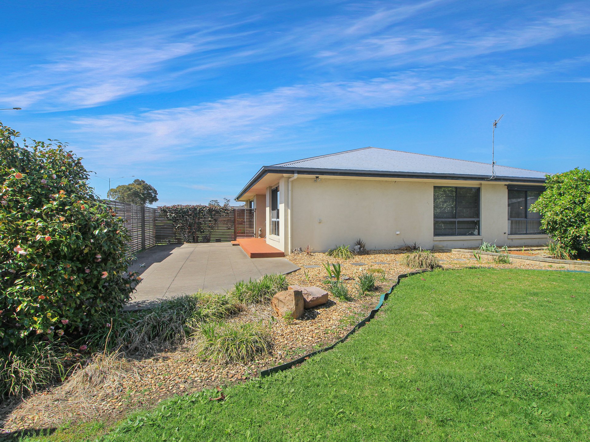2 Deakin Avenue — photo 23 of 26