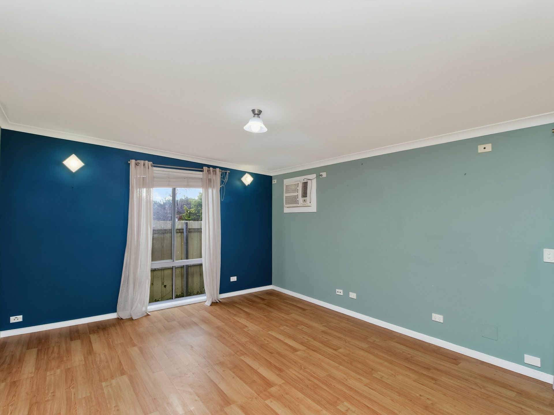23 Cooma Street — photo 5 of 11