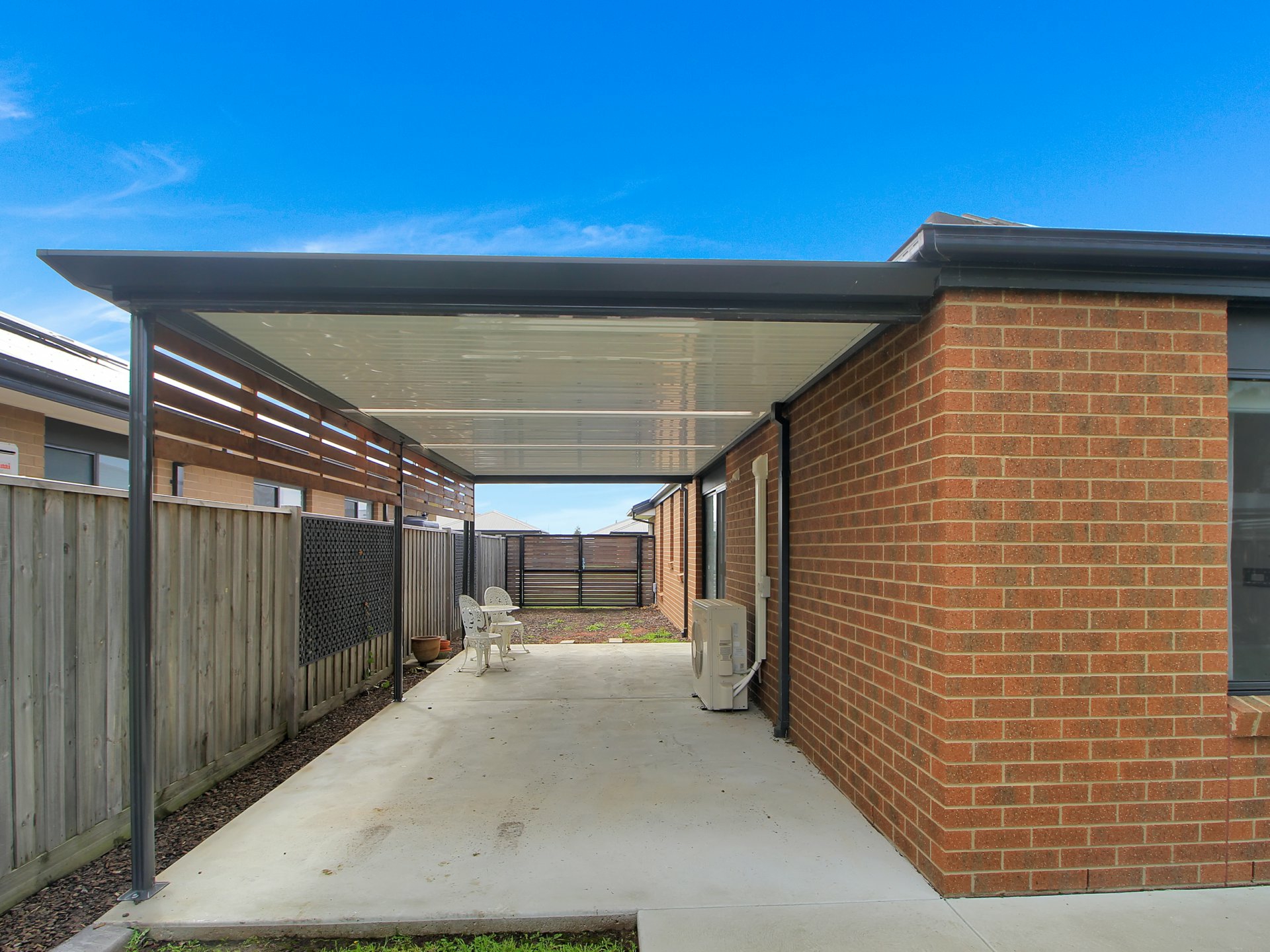 19 Whipbird Street — photo 15 of 17