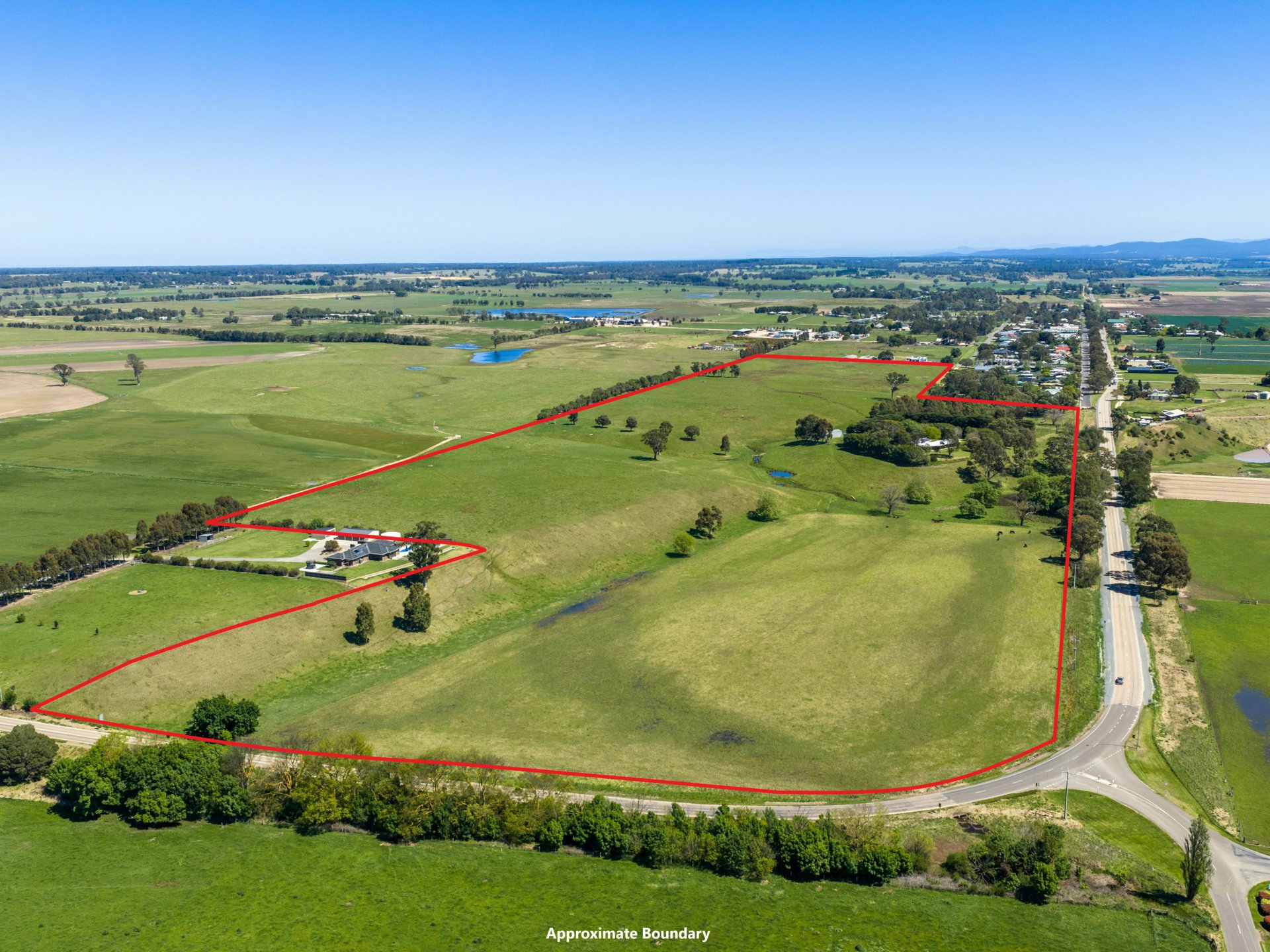 19 Main Road — photo from LJ Hooker Bairnsdale