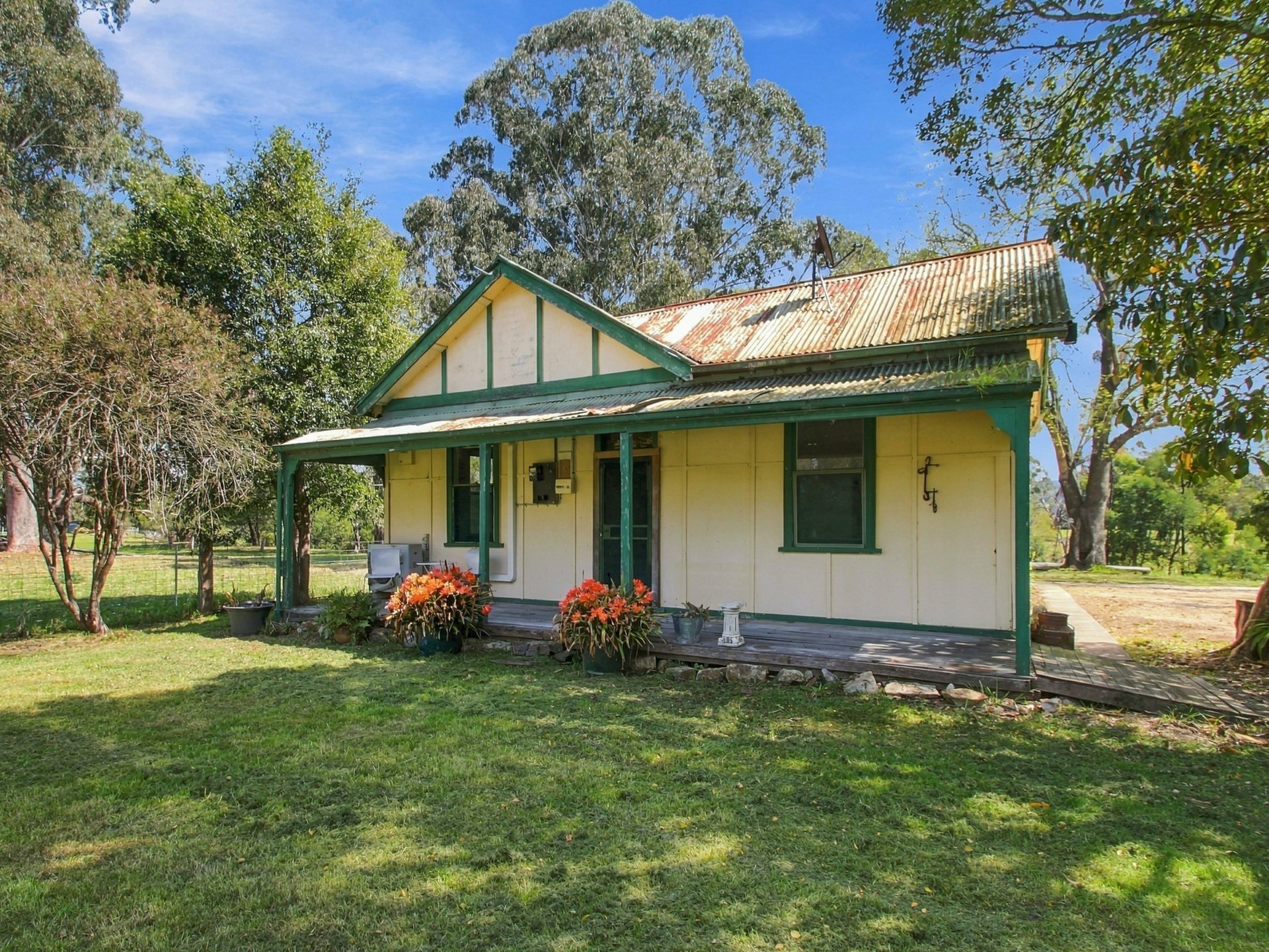 325 Monaro Highway — photo from LJ Hooker Bairnsdale