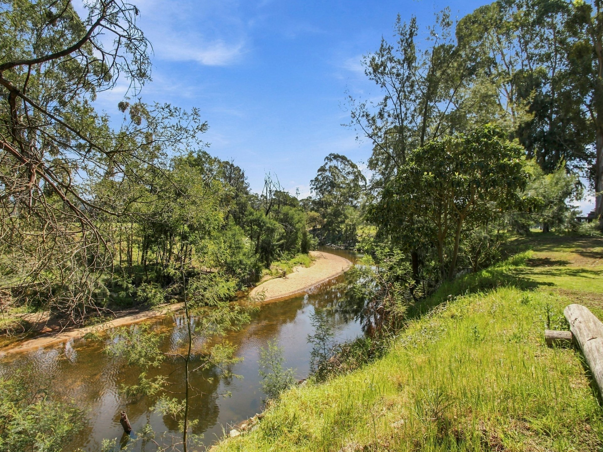 325 Monaro Highway — photo 10 of 11