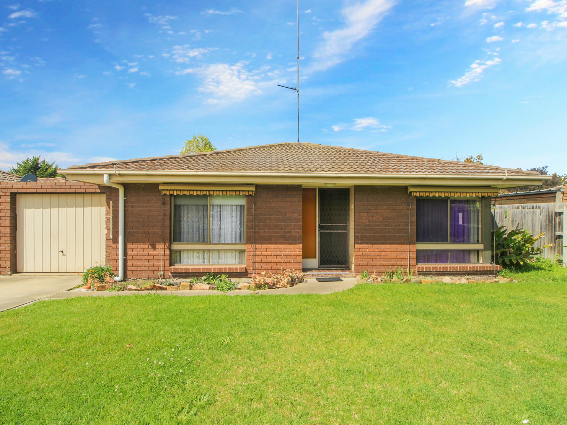 Unit 8/51-53 Anderson Street — photo from LJ Hooker Bairnsdale